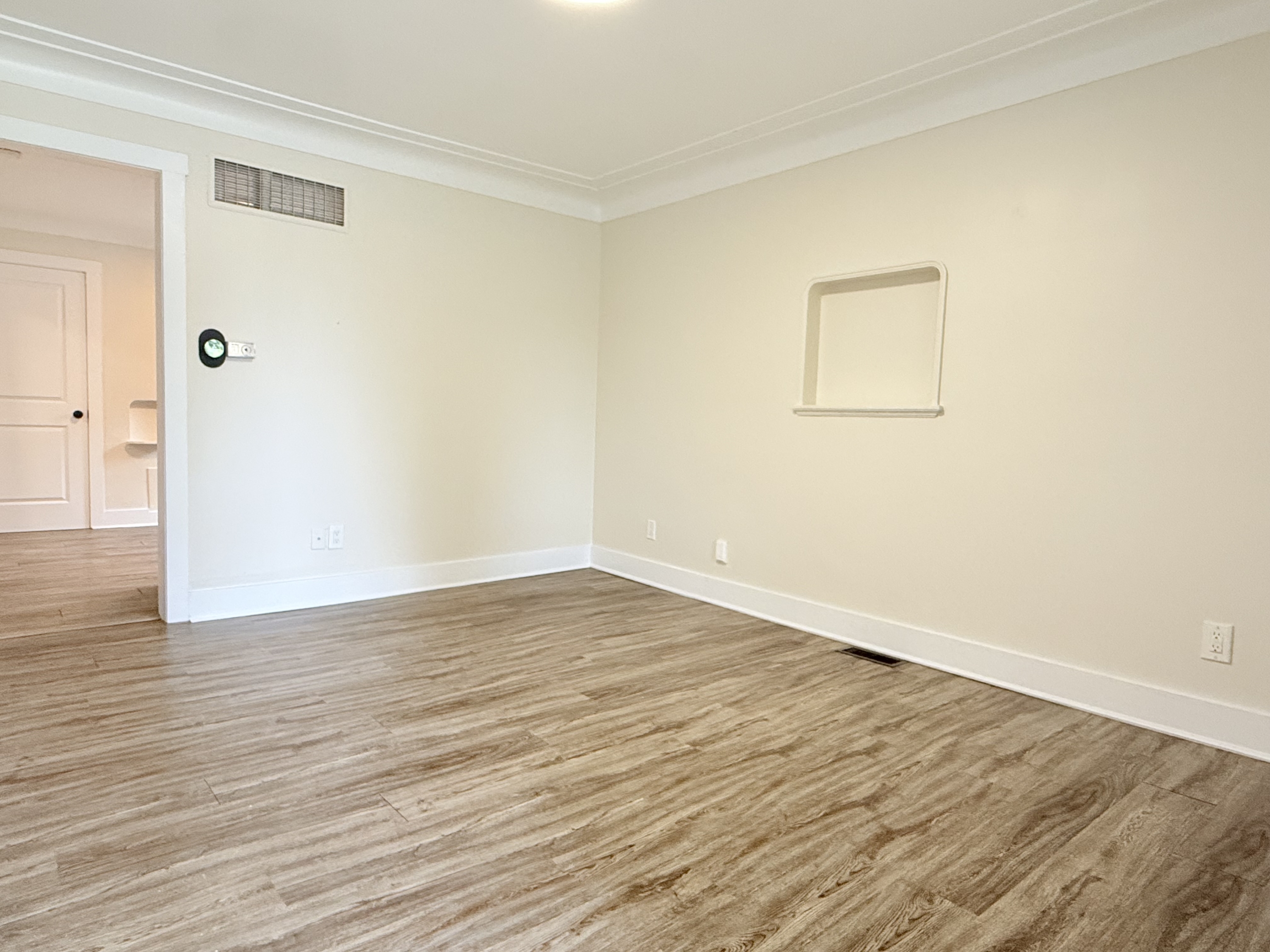 Windsor Condo: 1227 Henry Ford Centre Dr