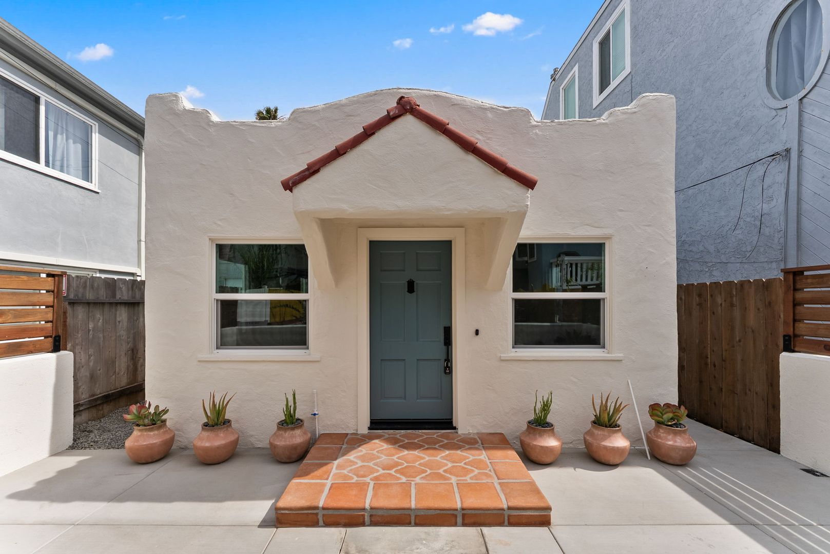 San Diego Condo: 749-749.5 York Court