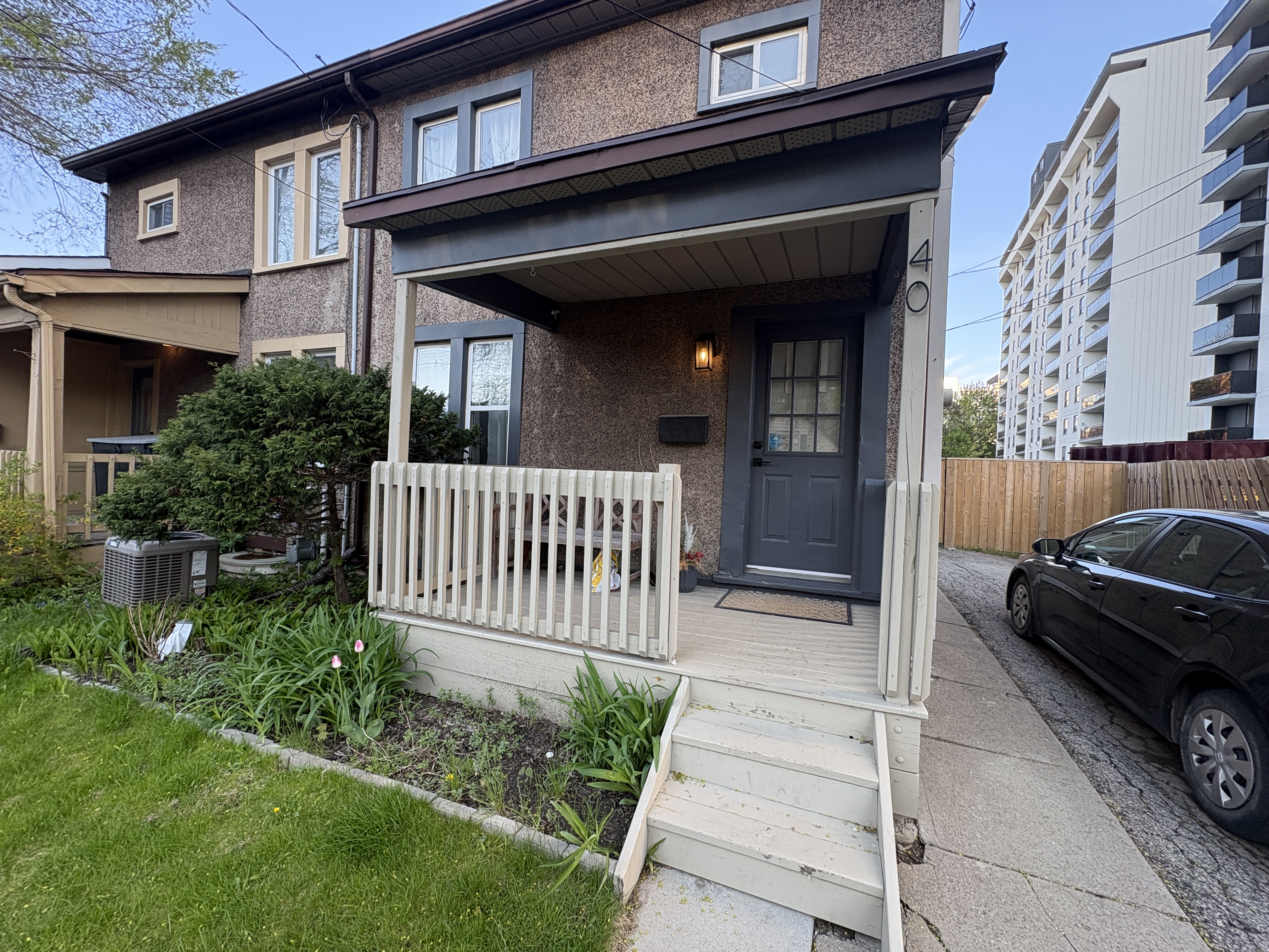 Hamilton House: 40 Hess St North