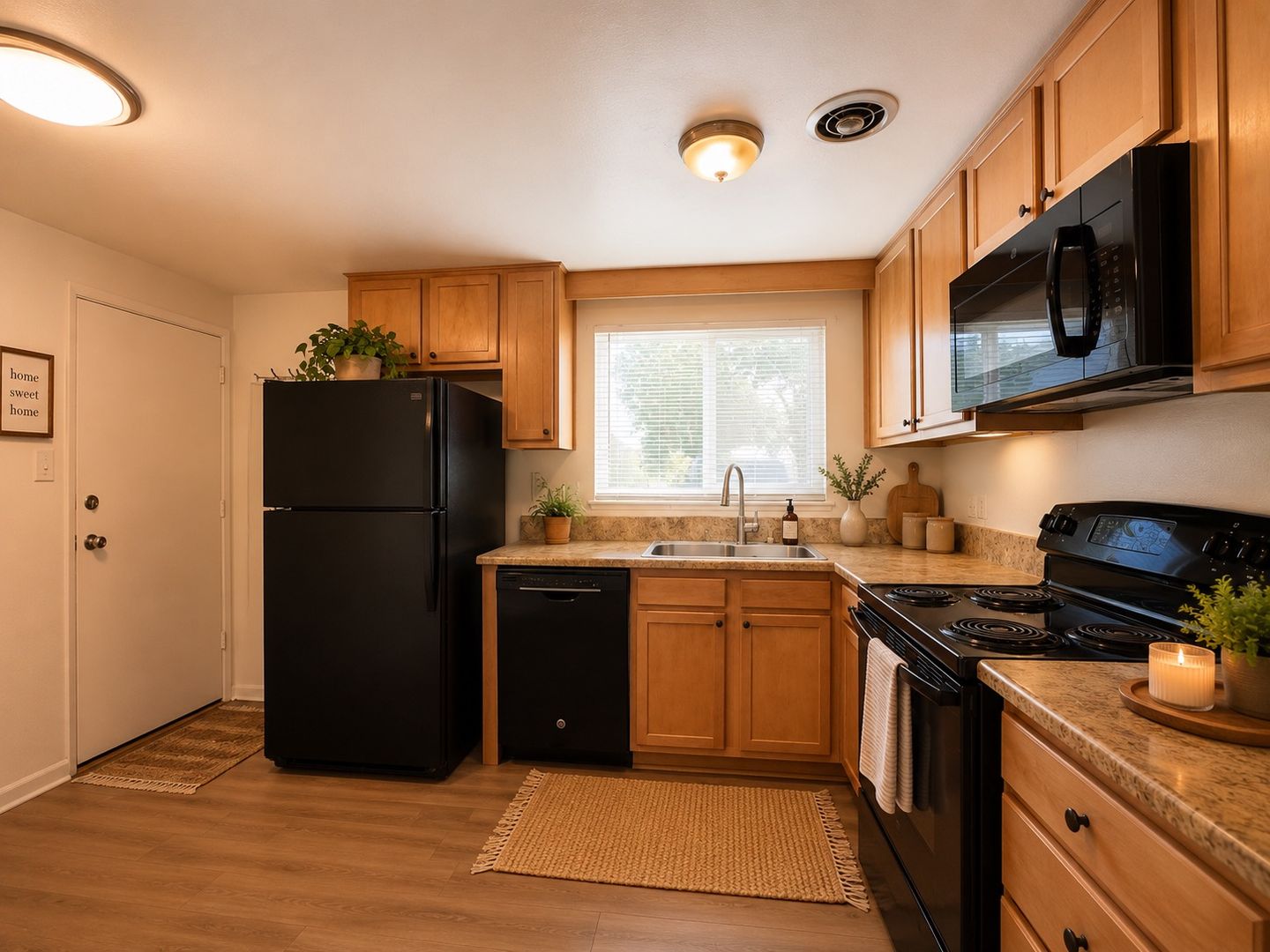 Lakewood Apartment: 1695 Reed St