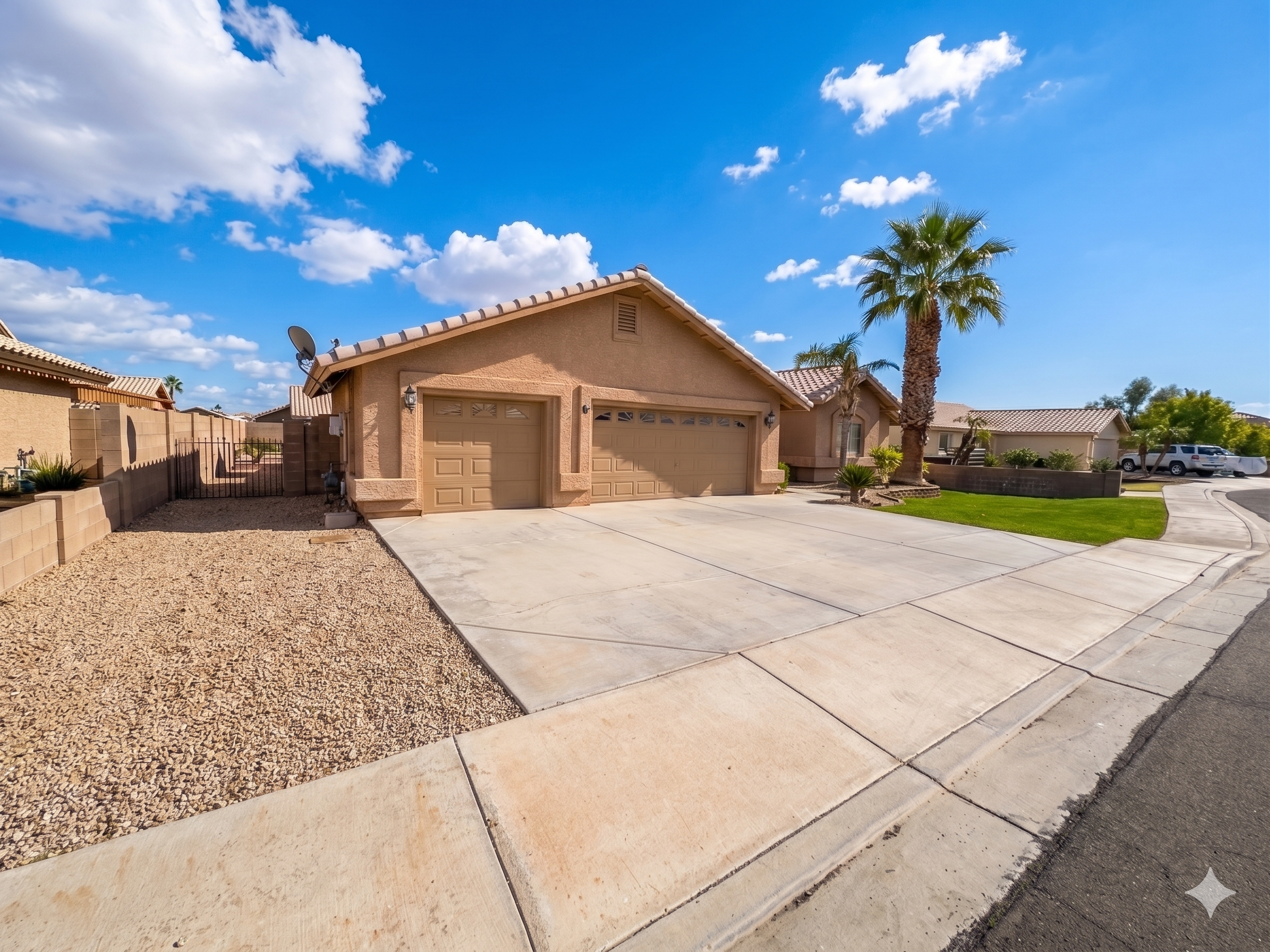 Yuma House: 2181 South 37th Avenue
