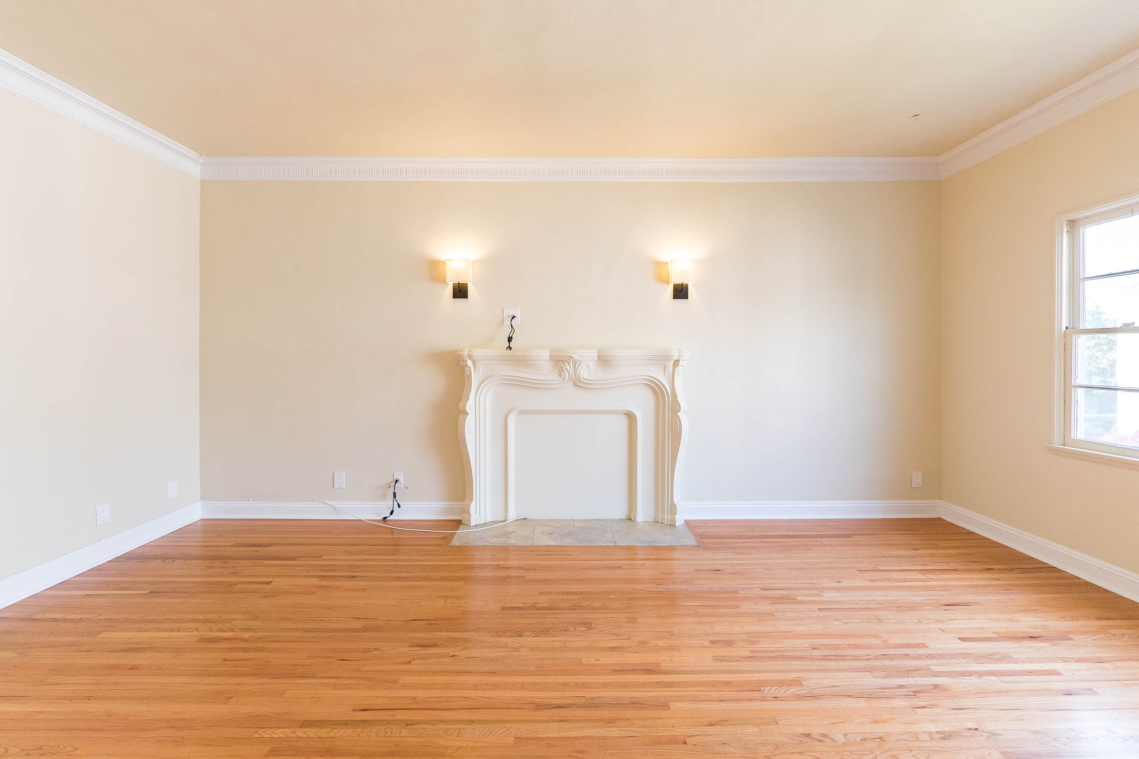 Los Angeles Condo: 1056 S Genesee Ave