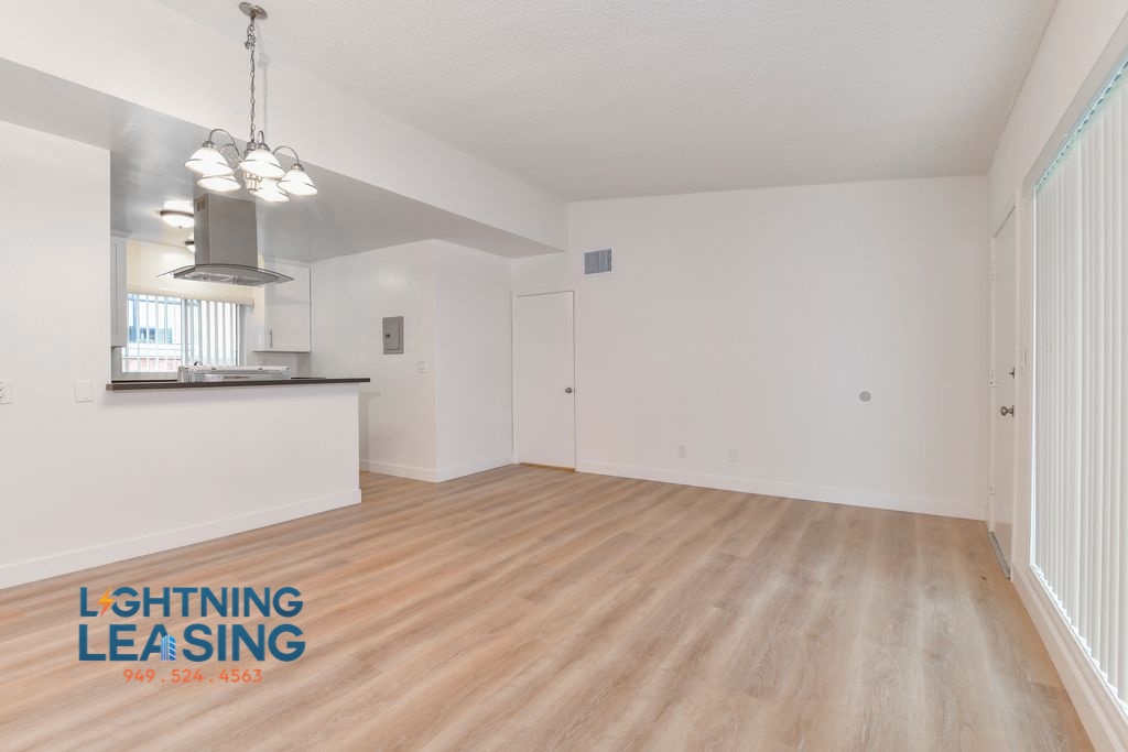Glendale Condo: 1005 E Doran St