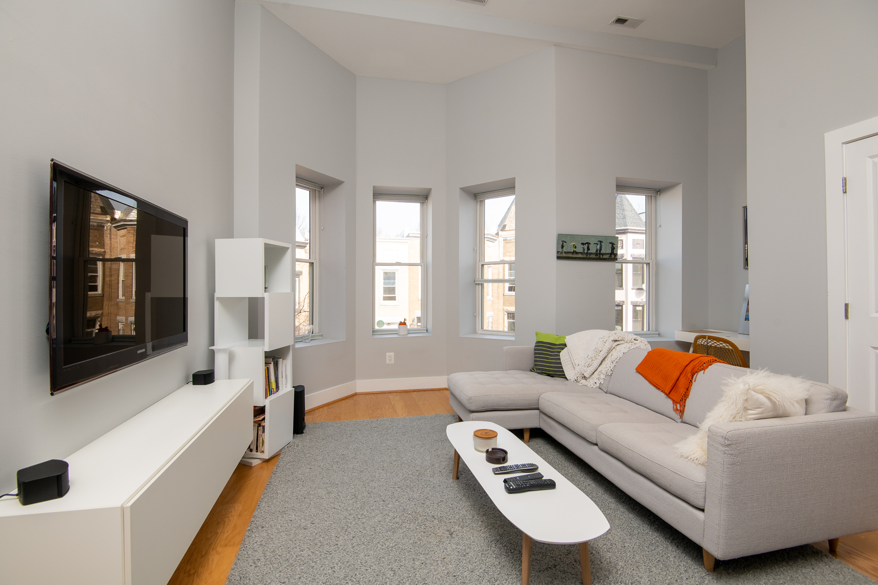 Washington Condo: 23 Todd Pl NE
