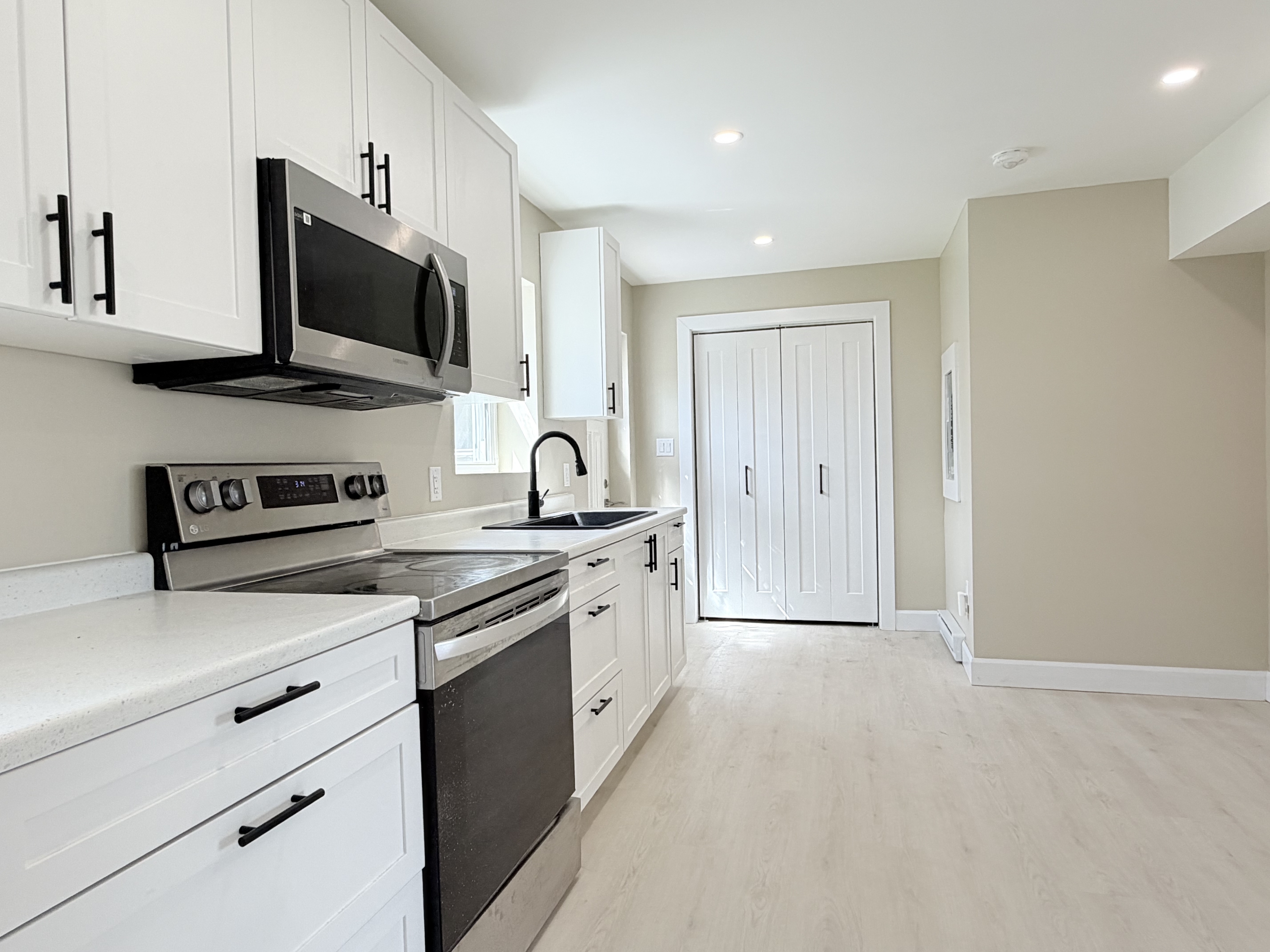 Sarnia Condo: 149 Margaret St