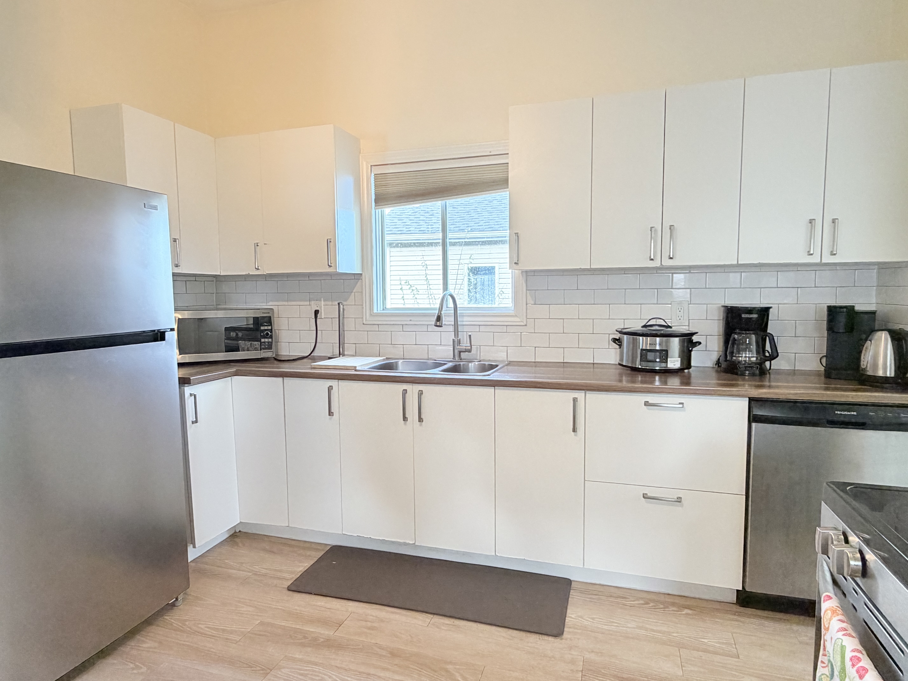 Sarnia House: 255 Maxwell St