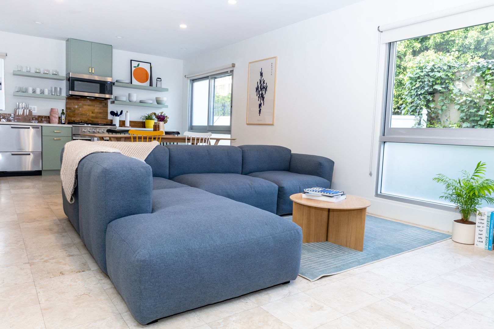 Beverly Hills Condo: 210 S Hamilton Dr