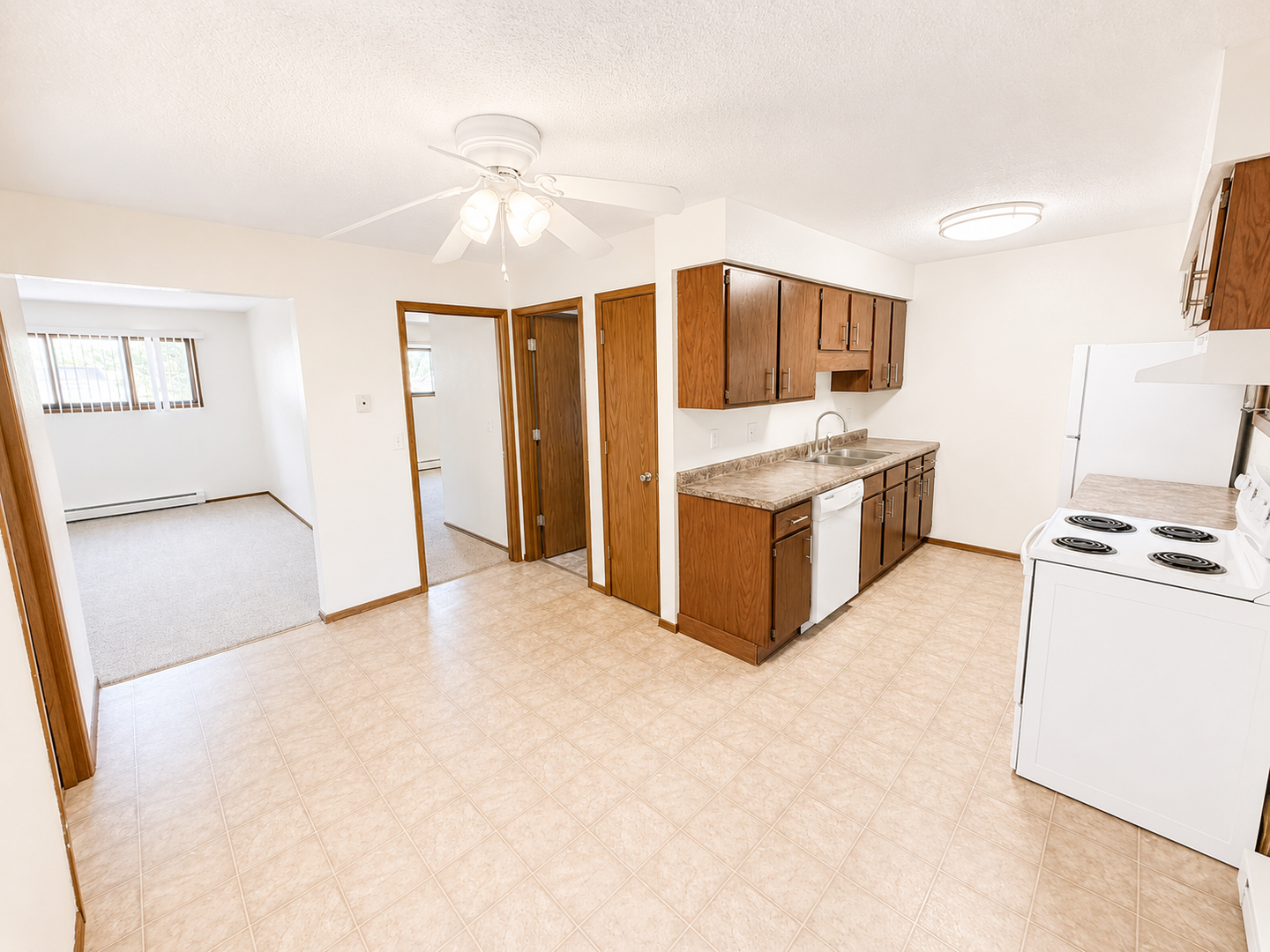Dubuque Apartment: 2975-2995 Wildwood Drive