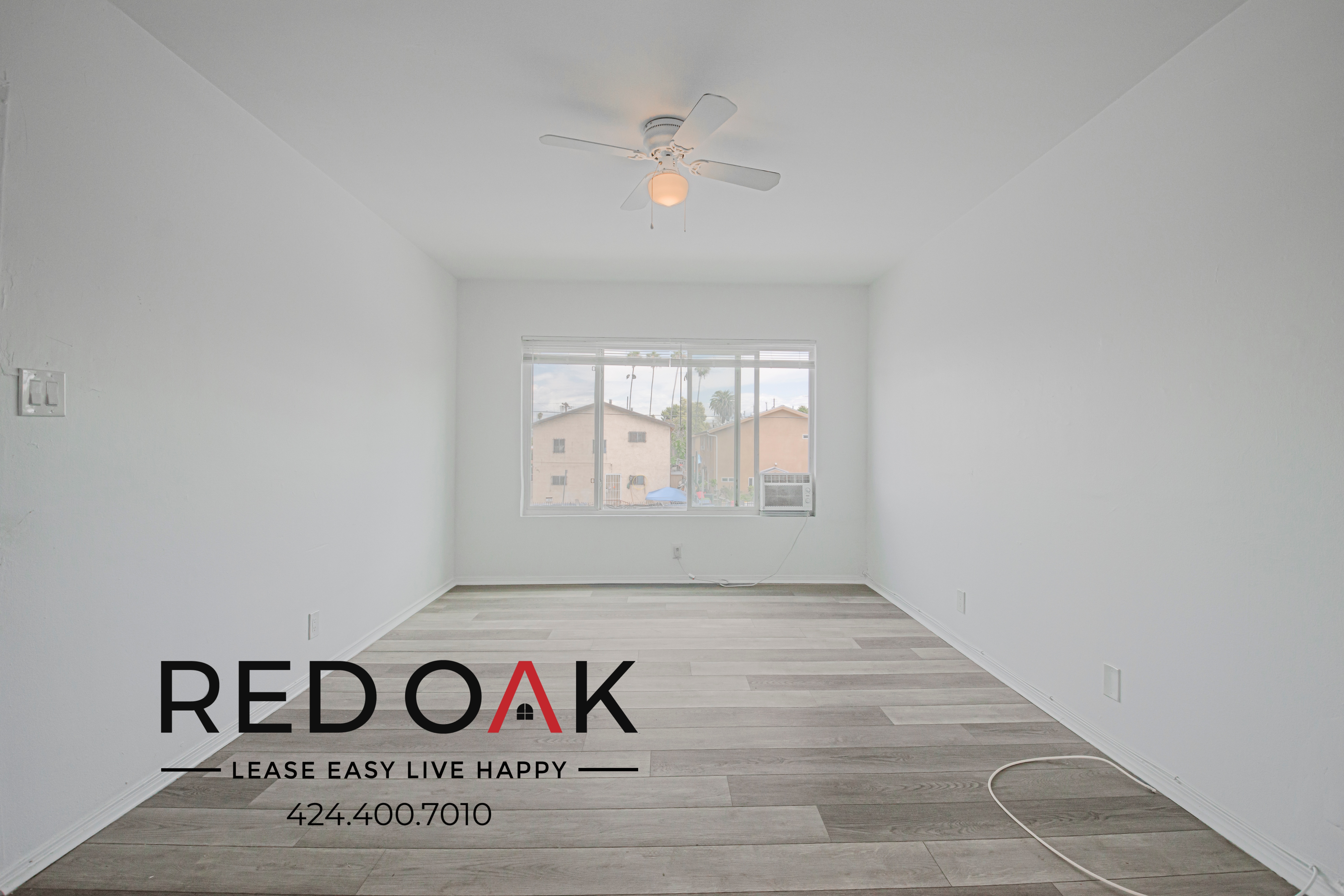 Los Angeles Condo: 252 E 79th St