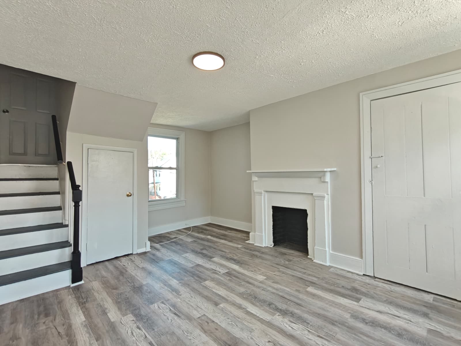 Bordentown Condo: 317 Borden St