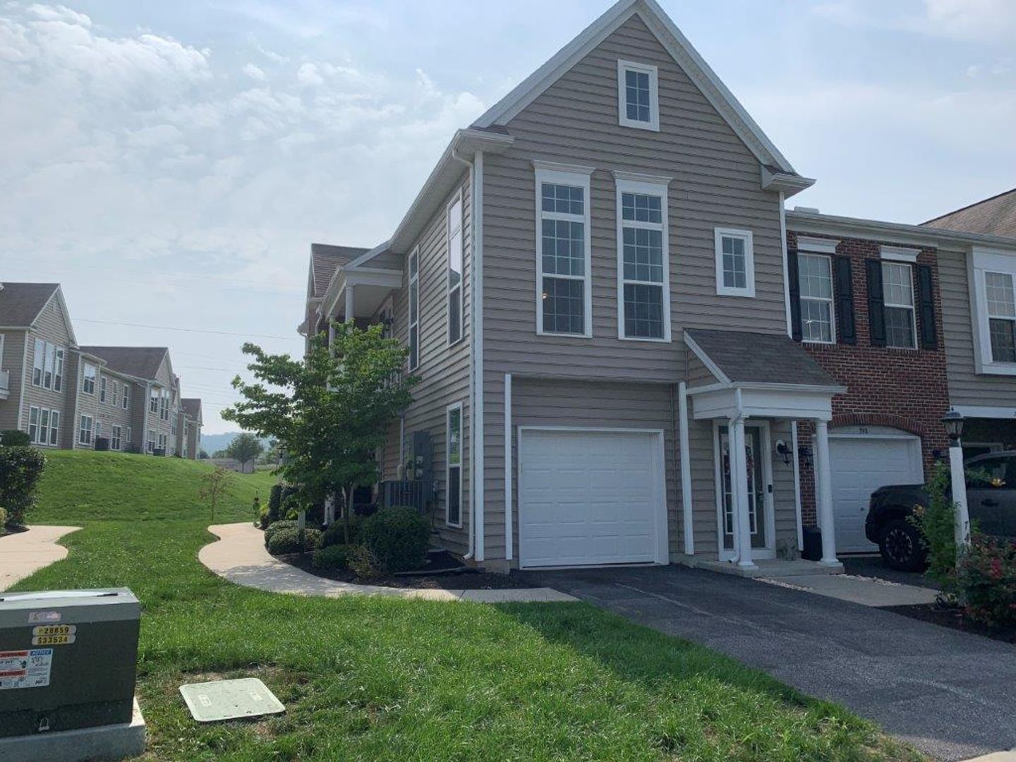 Hummelstown House: 744 Whitetail Dr