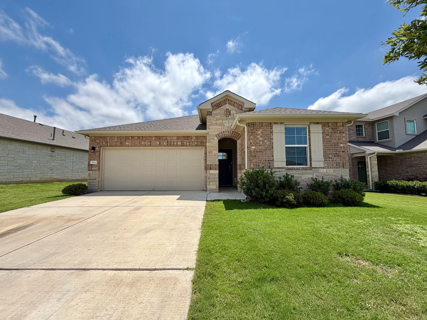 Georgetown House: 904 Vogel Dr
