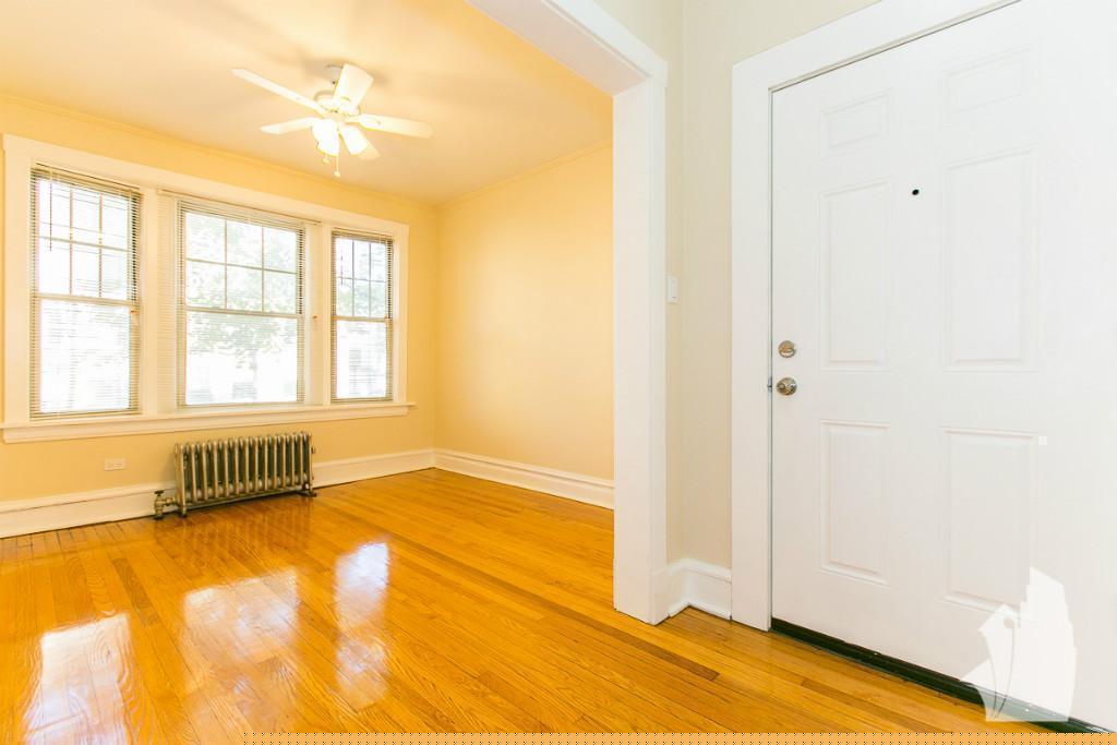 Chicago Condo: 1613 West Berteau