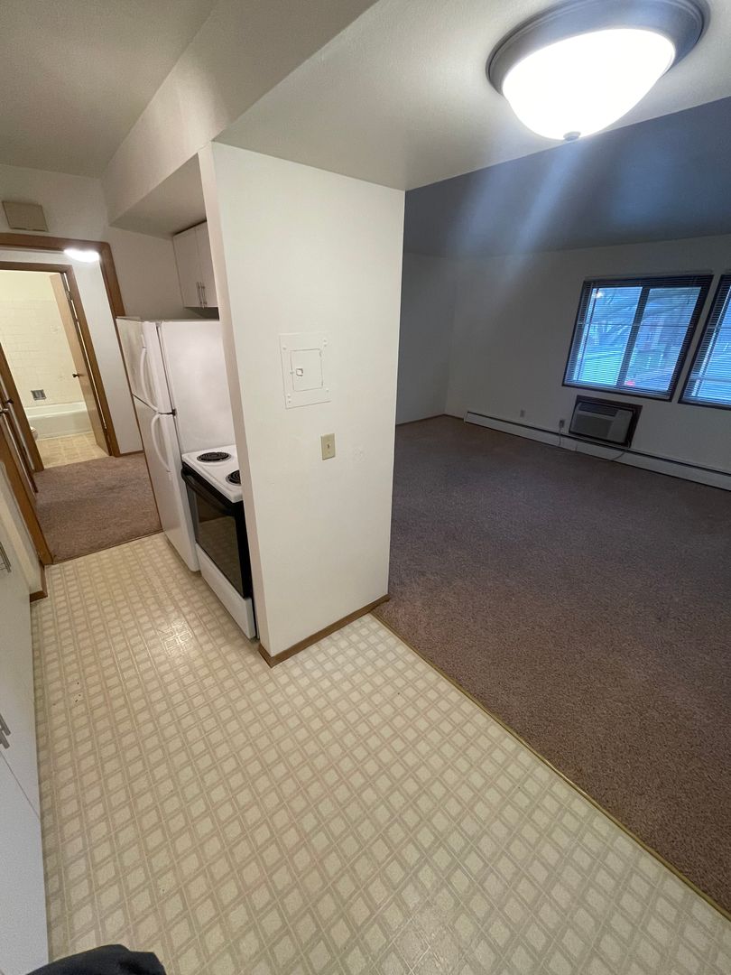 Madison Apartment: 1001 GILBERT Rd