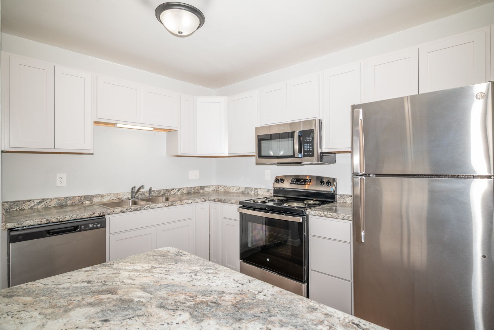 Lake Delton Apartment: 231-241 Burritt Ave
