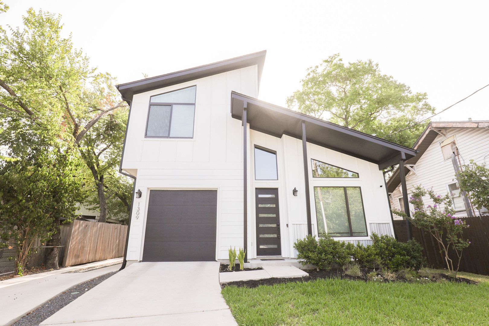 Austin House: 1309 Cometa Street