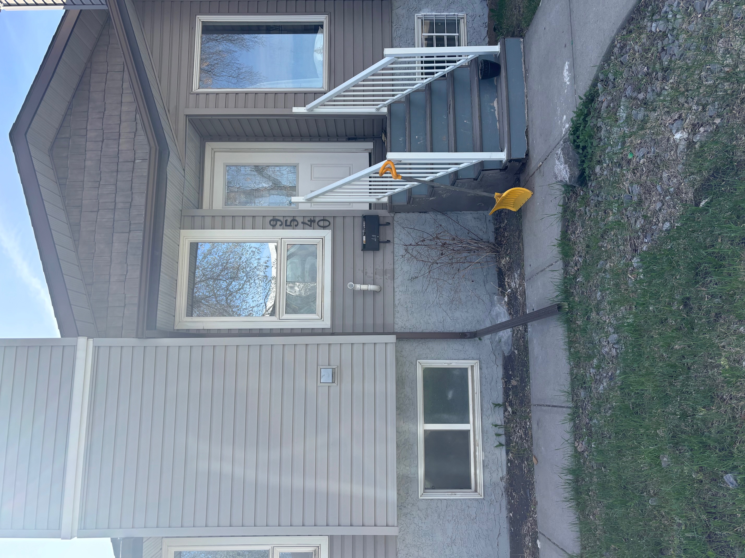 Edmonton House: 9540 150 St NW