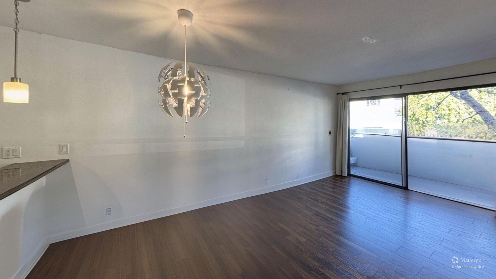 Los Angeles House: 10982 Roebling Ave