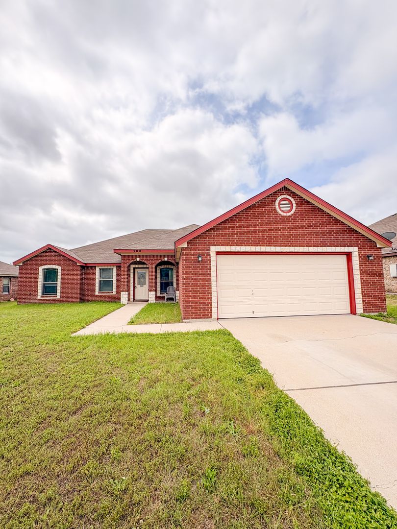 Killeen House: 308 Curtis Dr