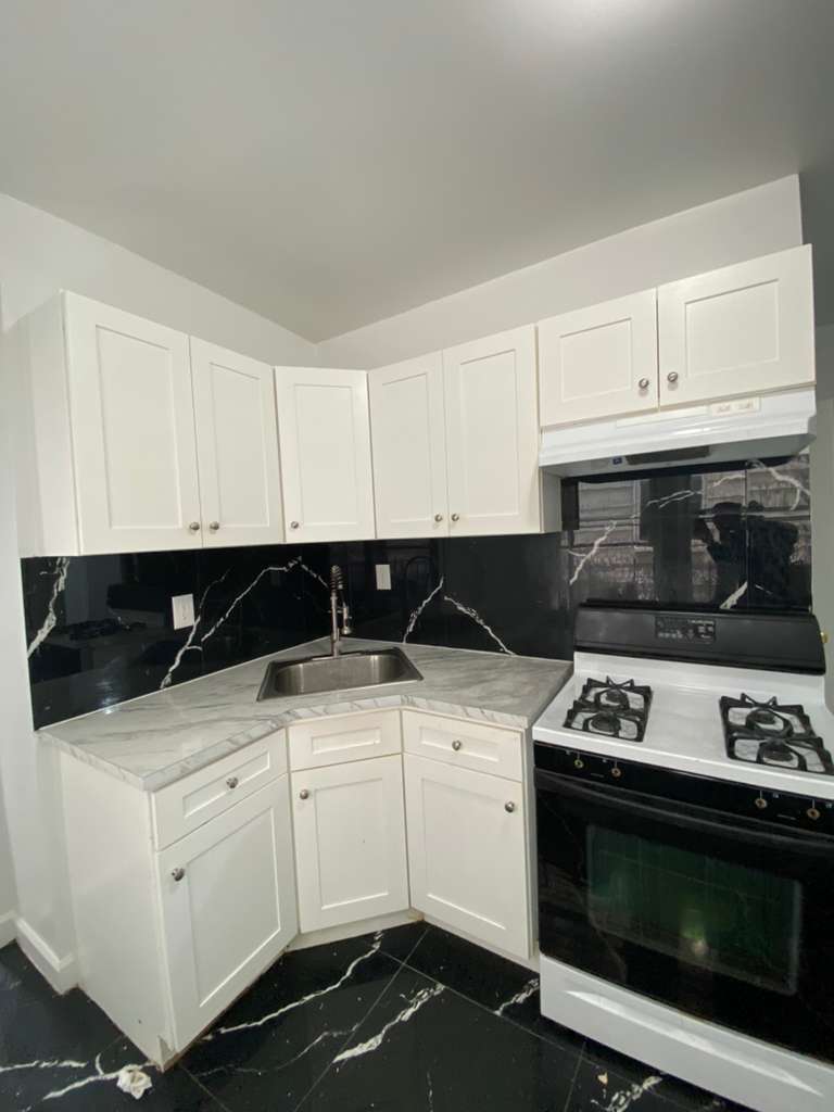 Yonkers Condo: 26 Mulberry St