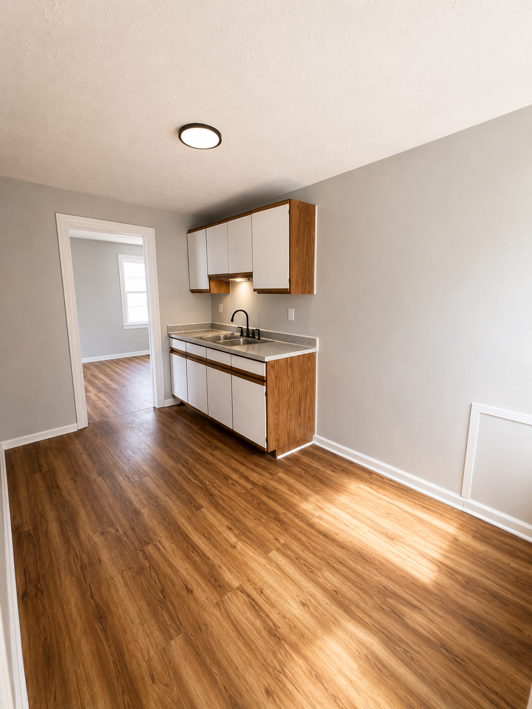 Euclid Condo: 525 East 222nd Street, Euclid, OH 44123