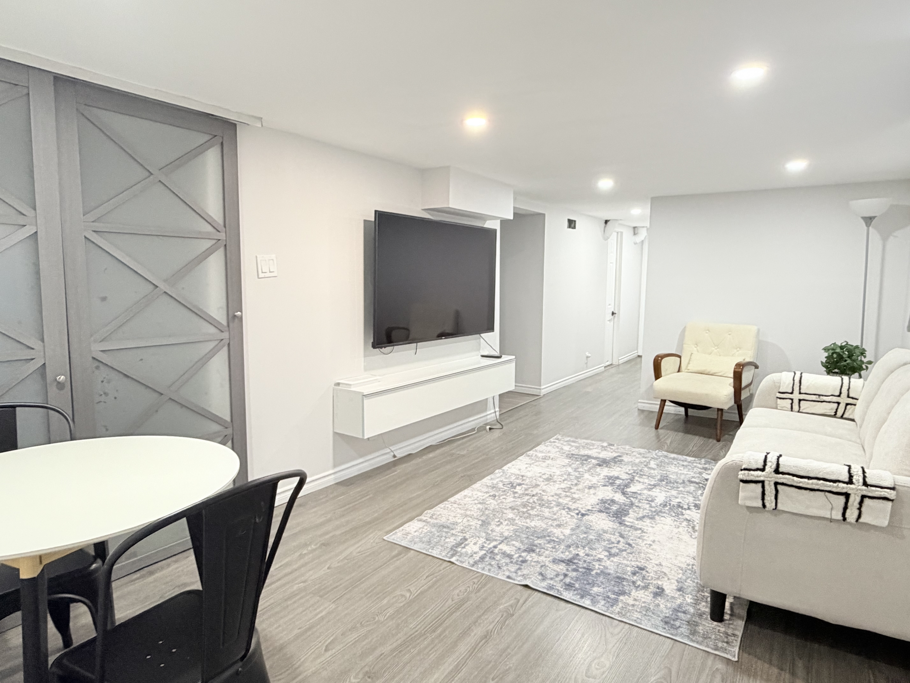 Windsor House: 1297 Aubin Road LowerLower
