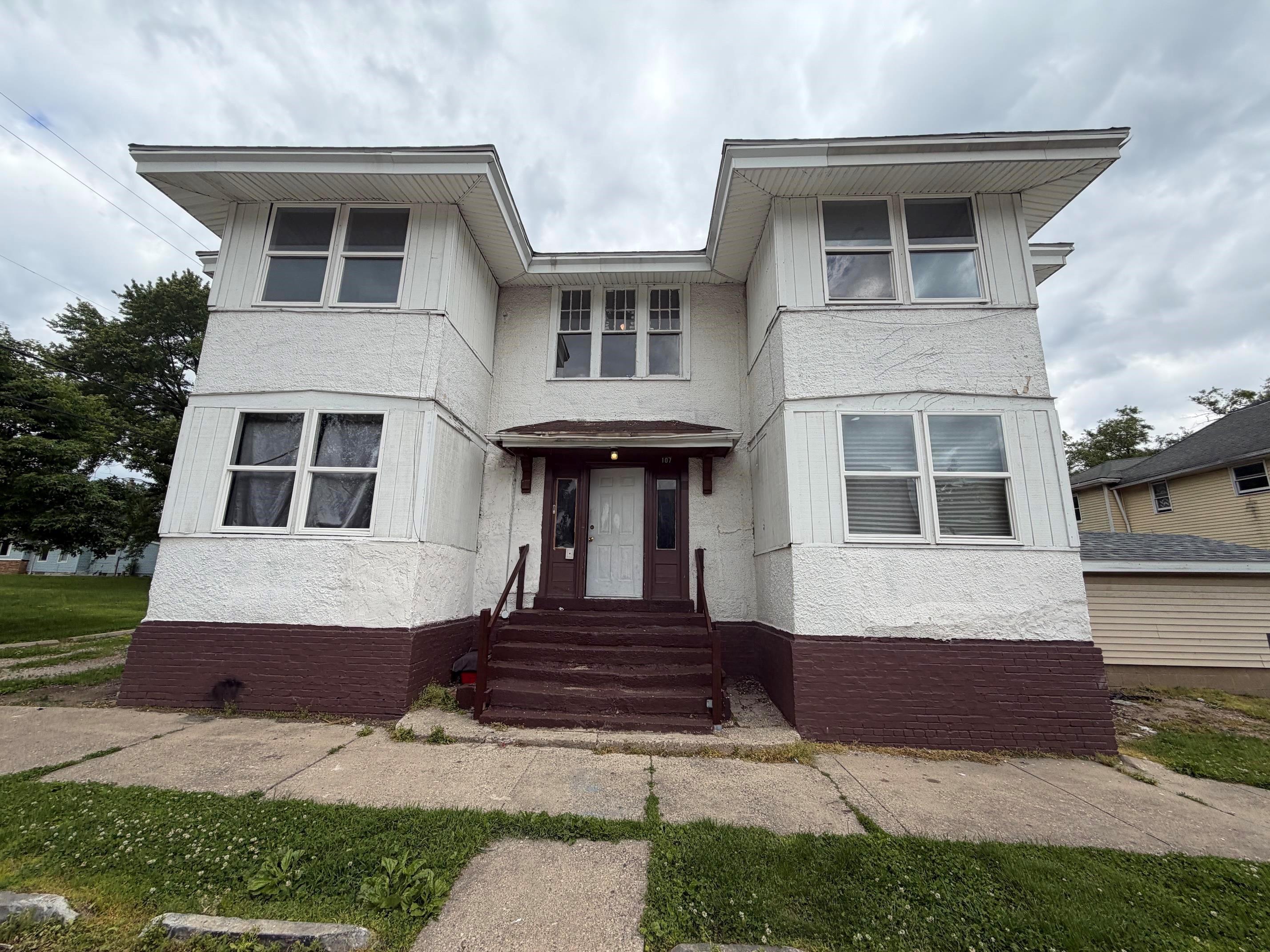 Danville House: 107-2 Davis