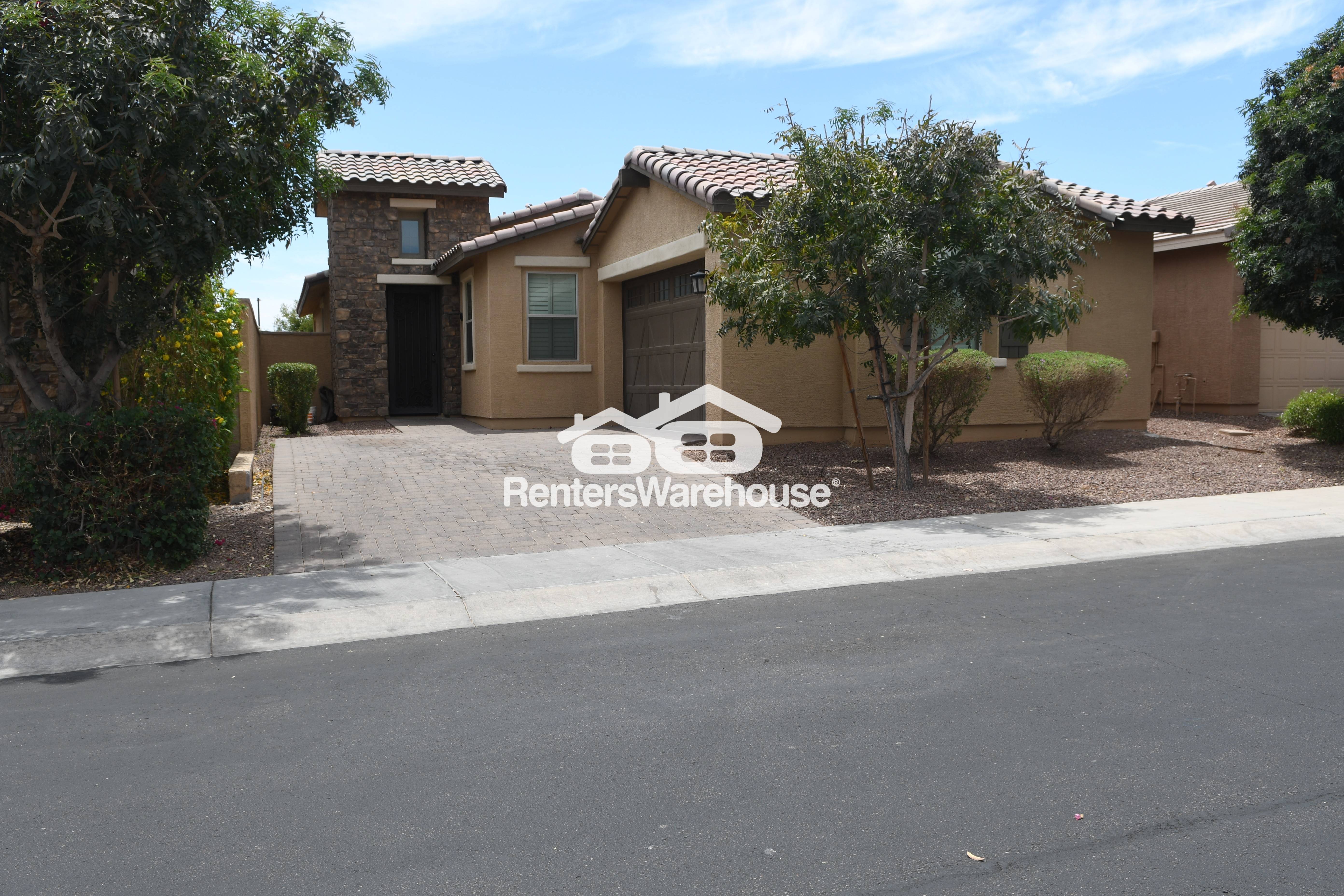 Litchfield Park House: 19723 W Heatherbrae Dr