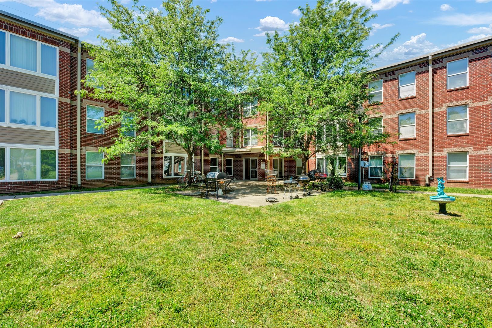 Louisville Apartment: 2132 Rowan St