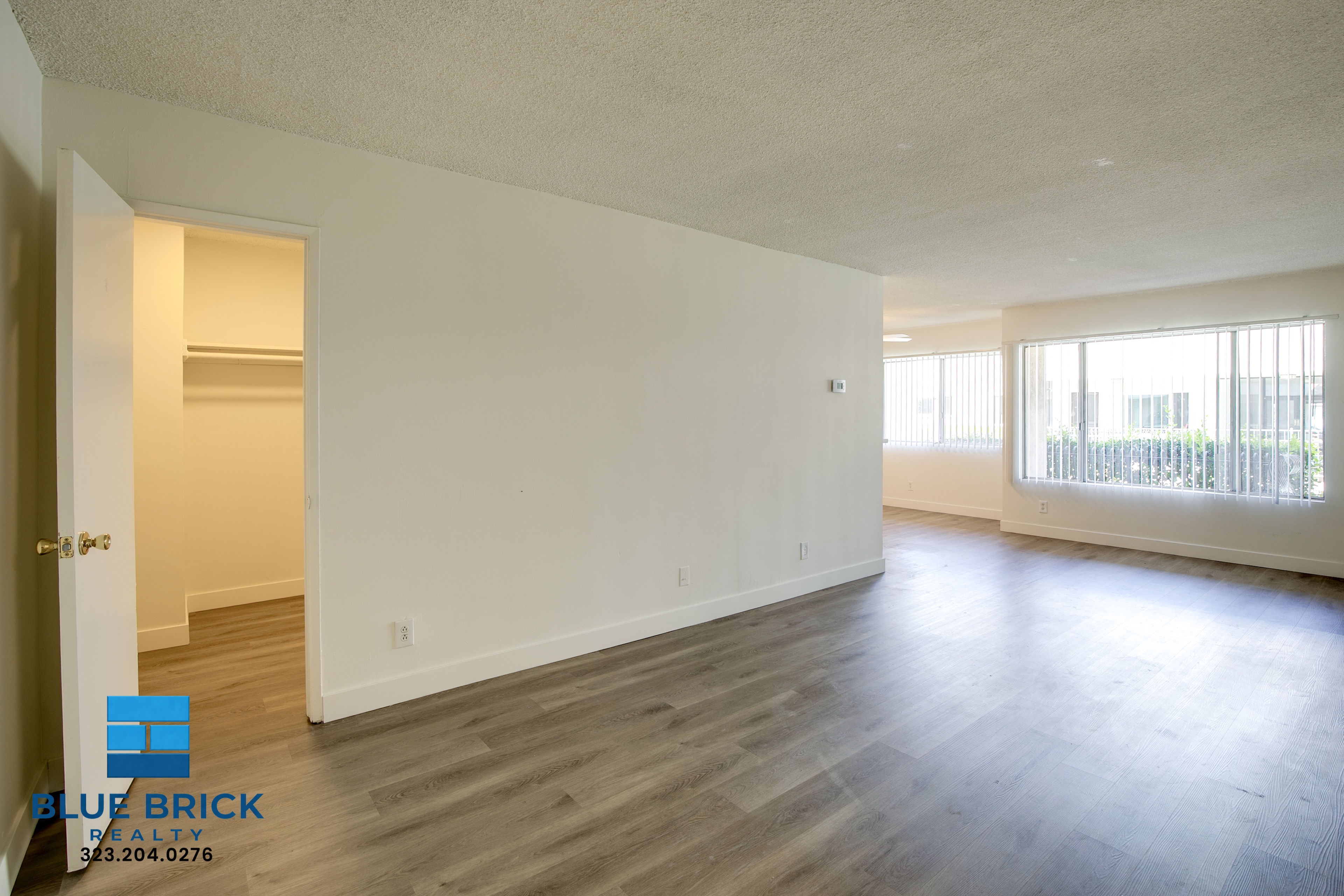 Encino Condo: 17834 Burbank Blvd