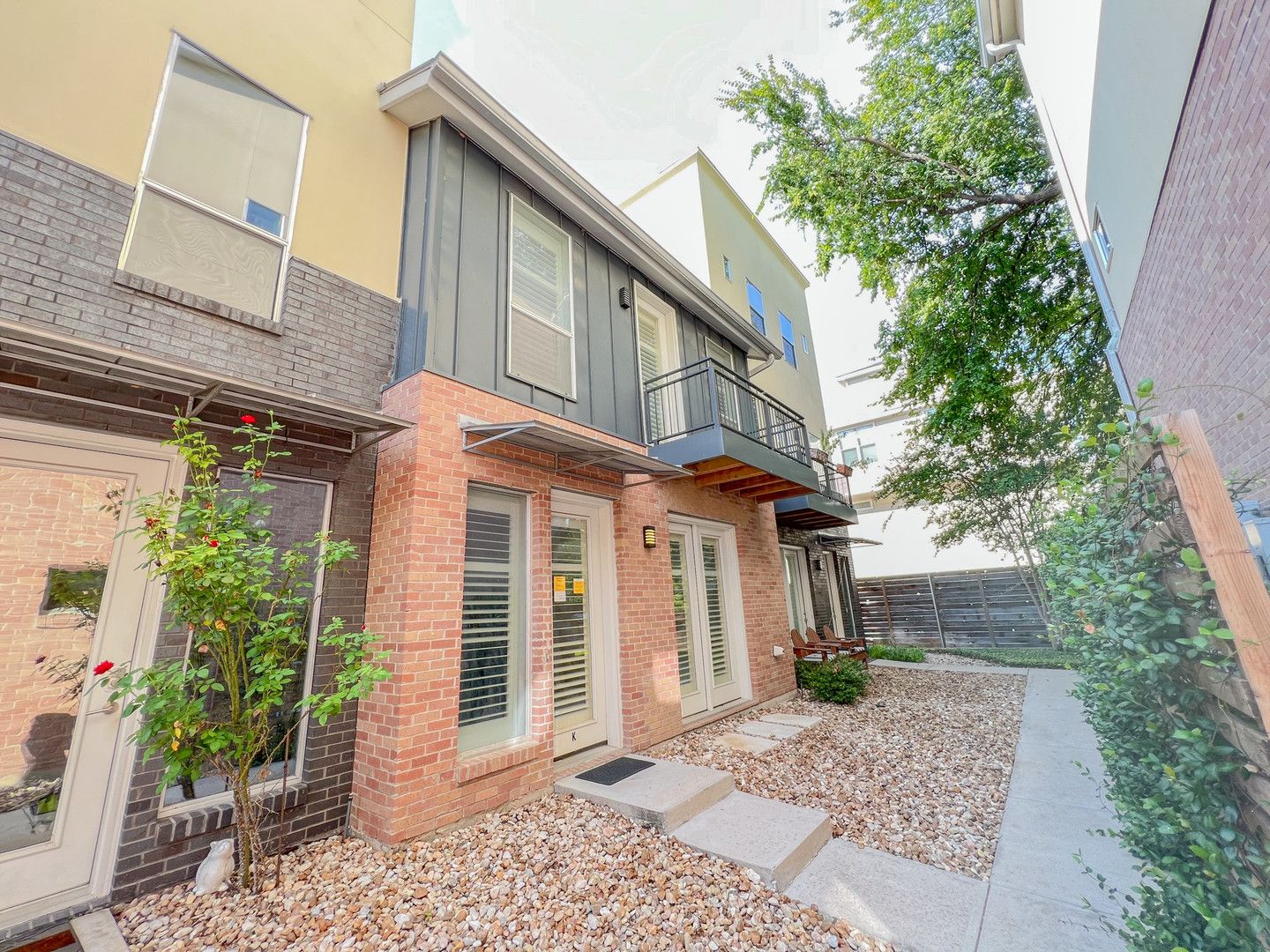 Austin House: 1205 Kinney Ave K
