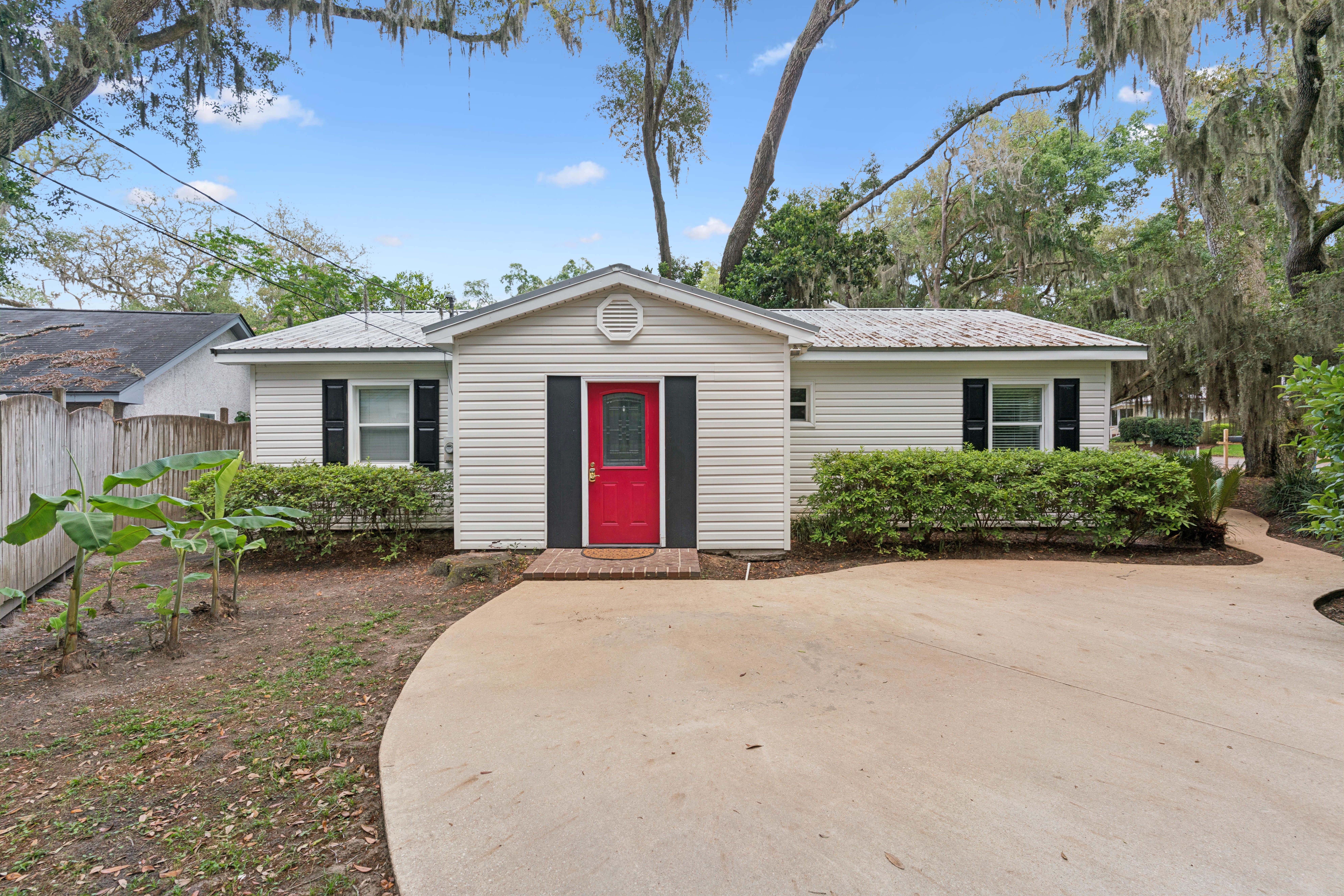 St. Simons Island House: 324 Pine Street