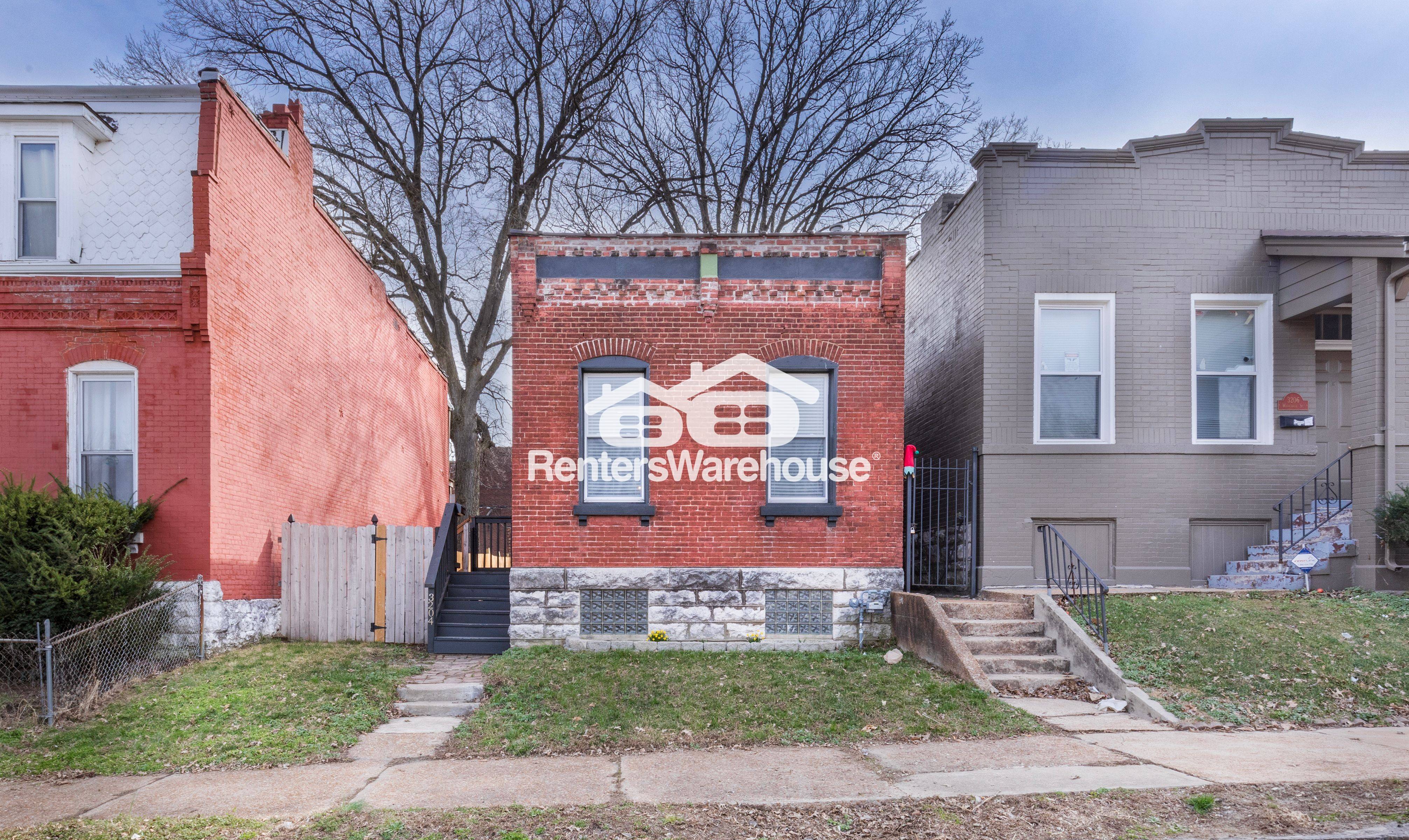 Saint Louis House: 3204 Winnebago St