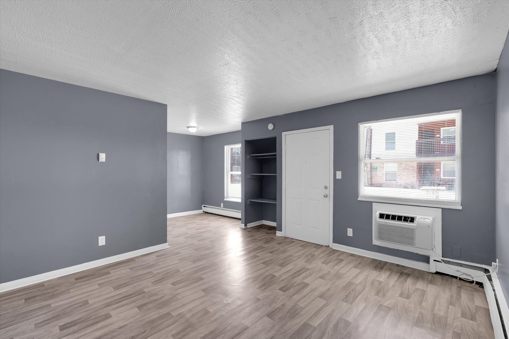 Louisville Apartment: 421 Poplar Level Ct