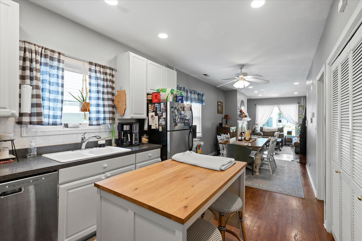 Chicago Condo: 1345 West Walton
