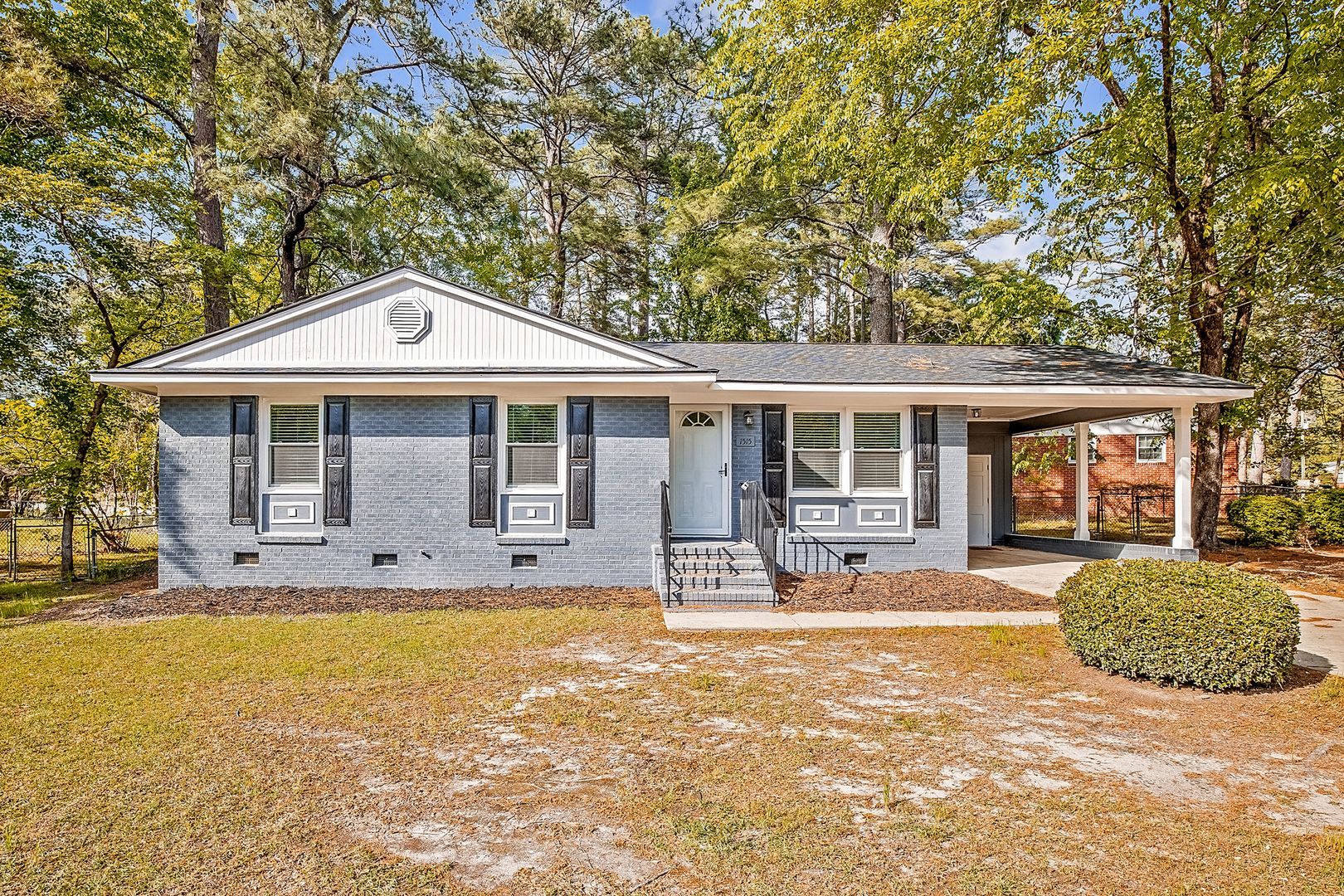 Fayetteville House: 1515 Thelbert Dr