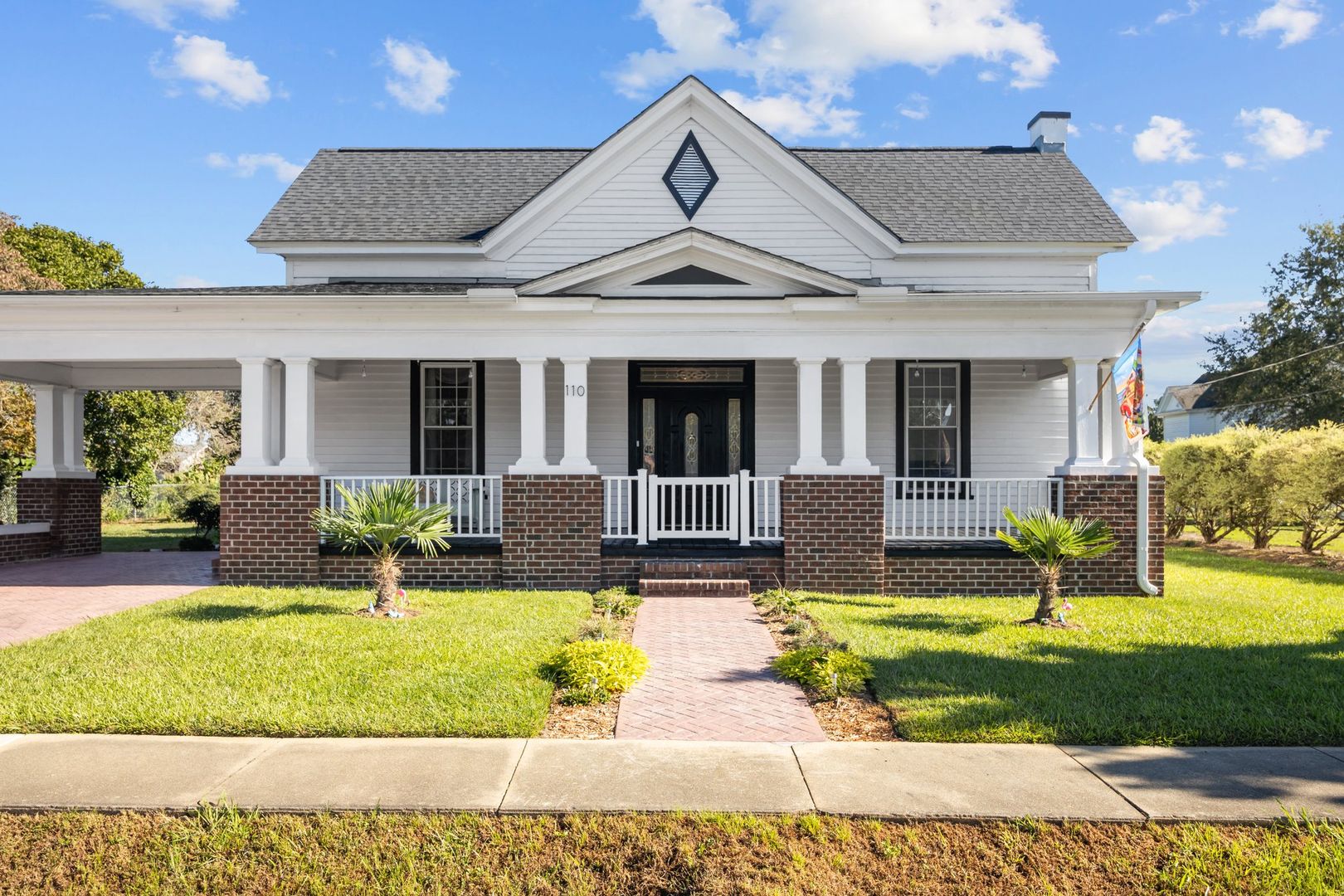 Freemont House: 110 N Church St