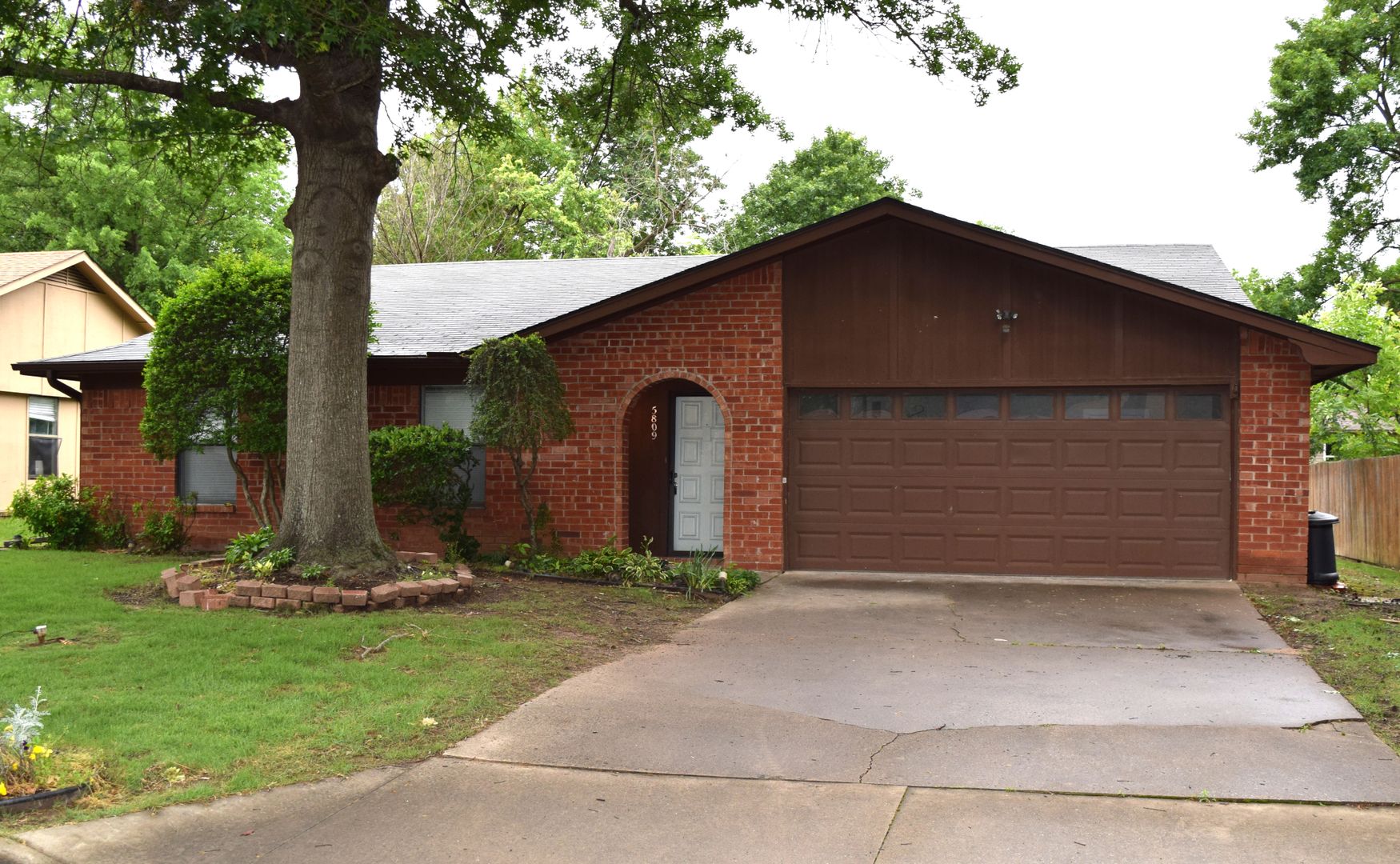 Fort Smith House: 5809 Enid Street