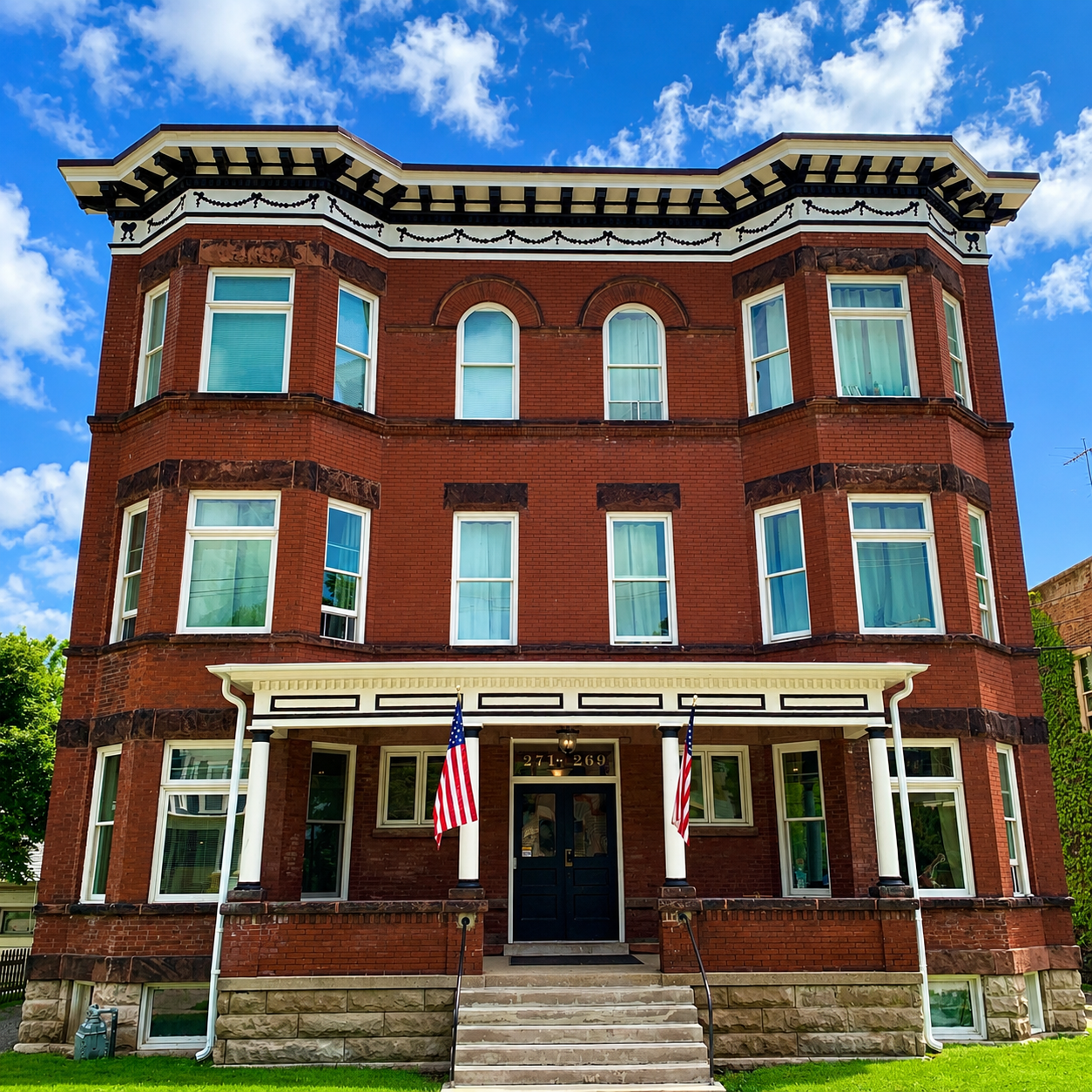 Elgin Condo: 269 Douglas Ave