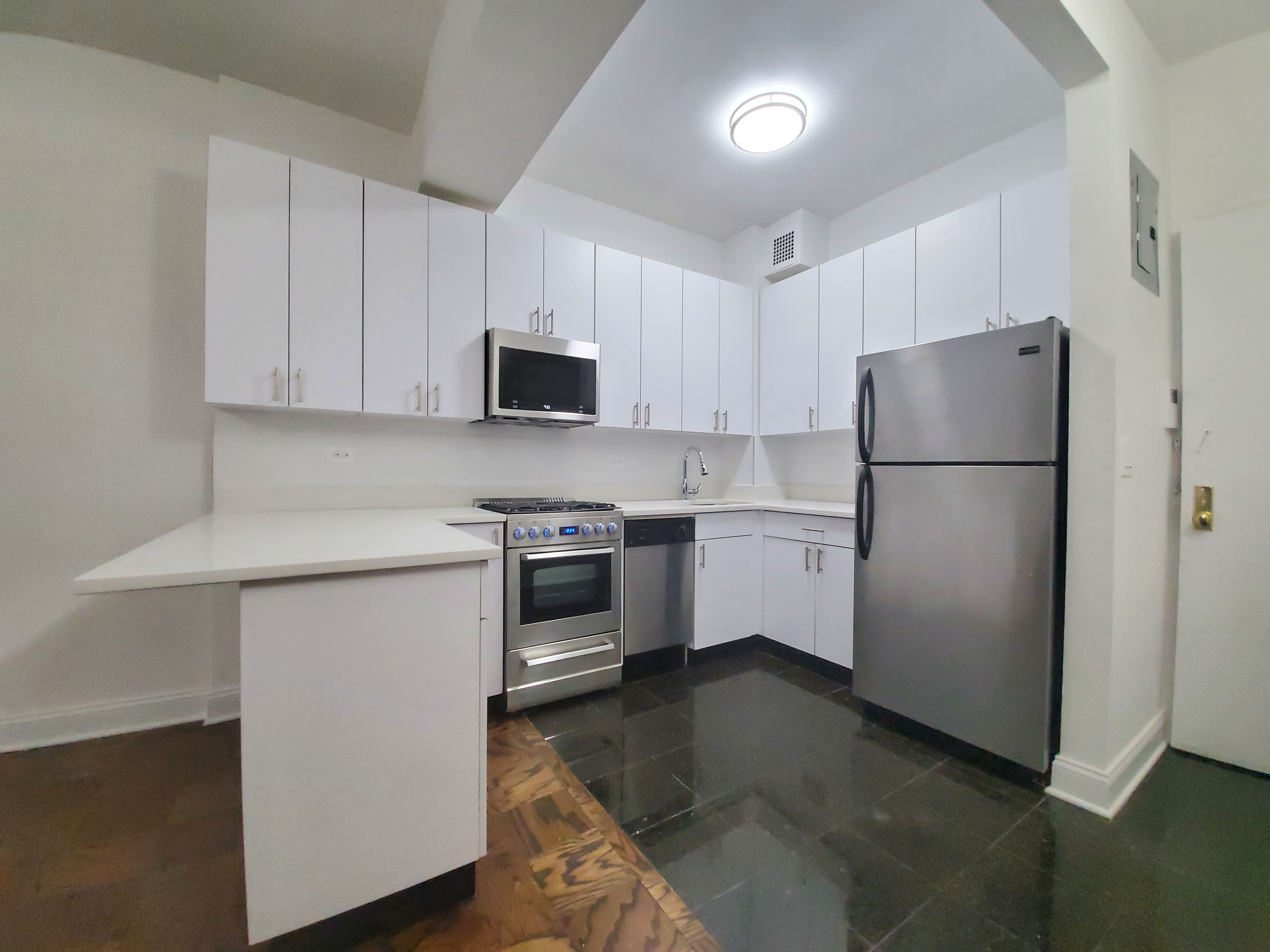 New York Condo: 235 west 22nd street
