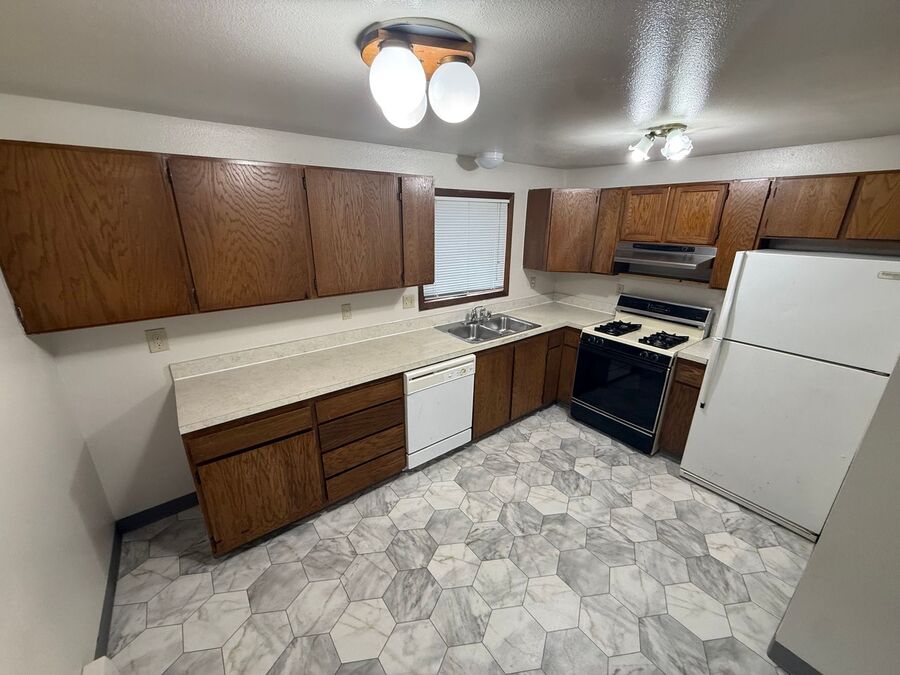 Rental at 533 N Price