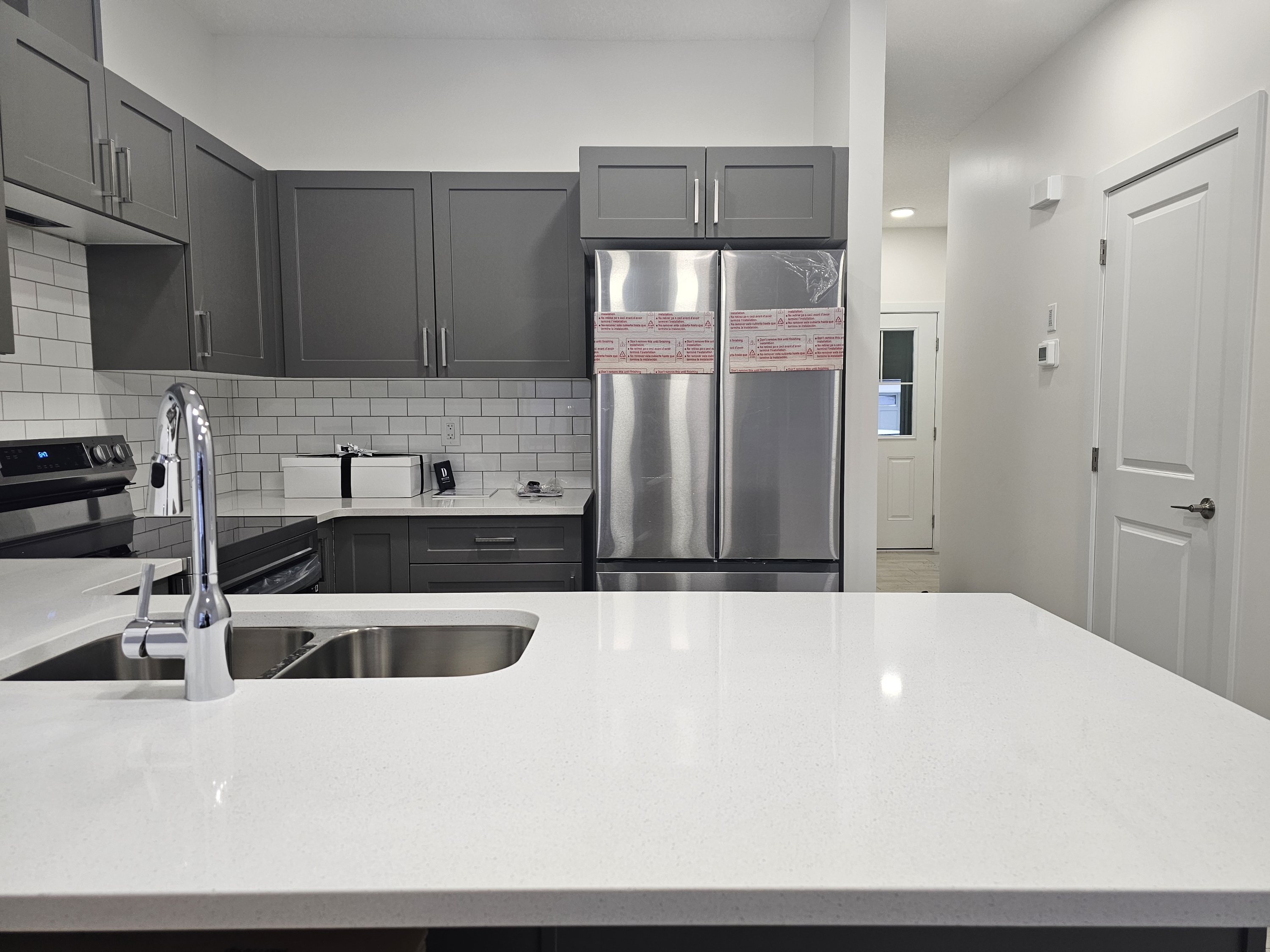 Edmonton Townhome: 740 Daniels Way Southwest - 8