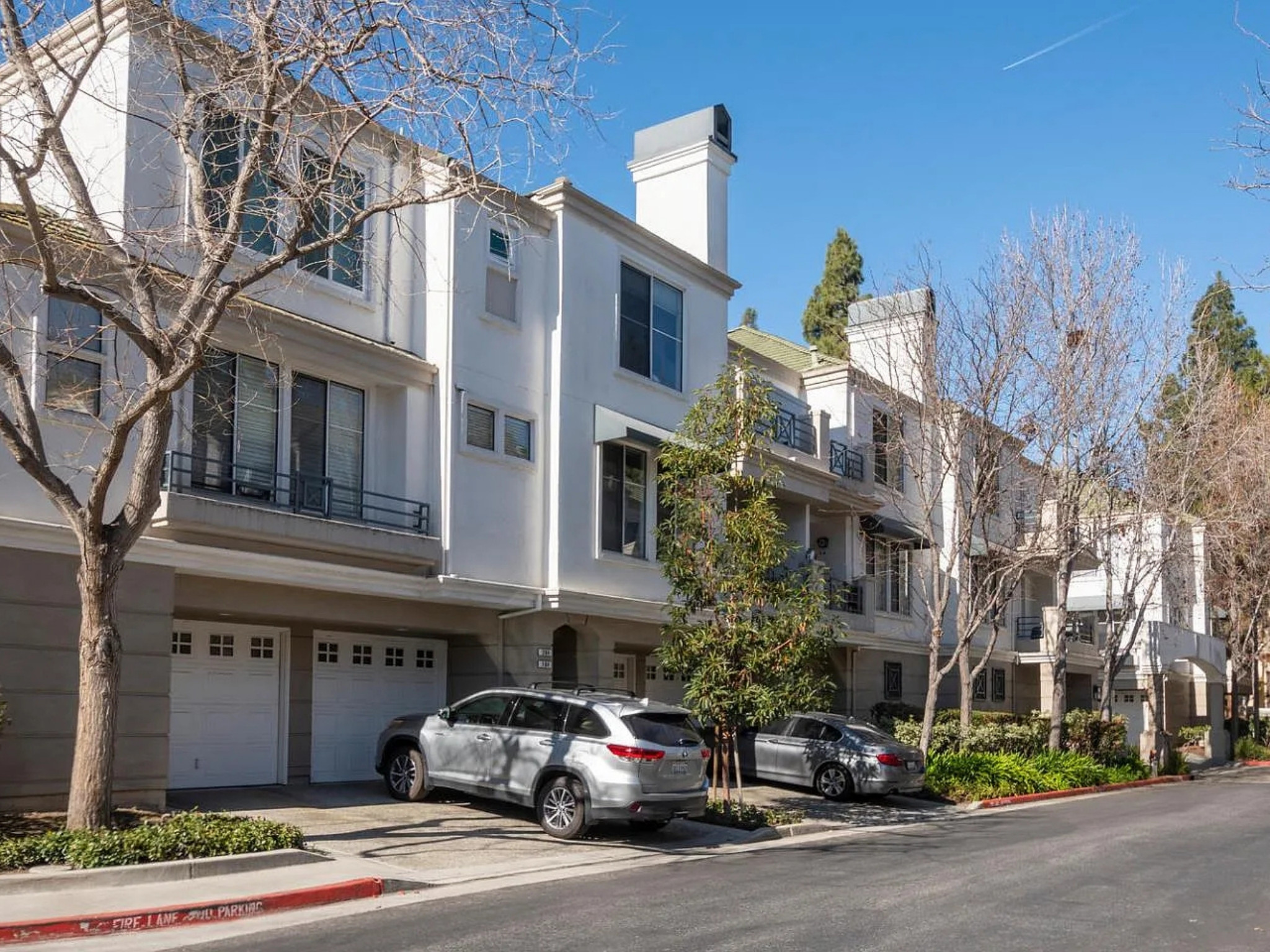 San Jose Condo: 440 Navaro Pl
