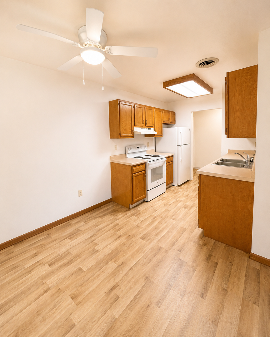 Sun Prairie Condo: 35 Hart Road