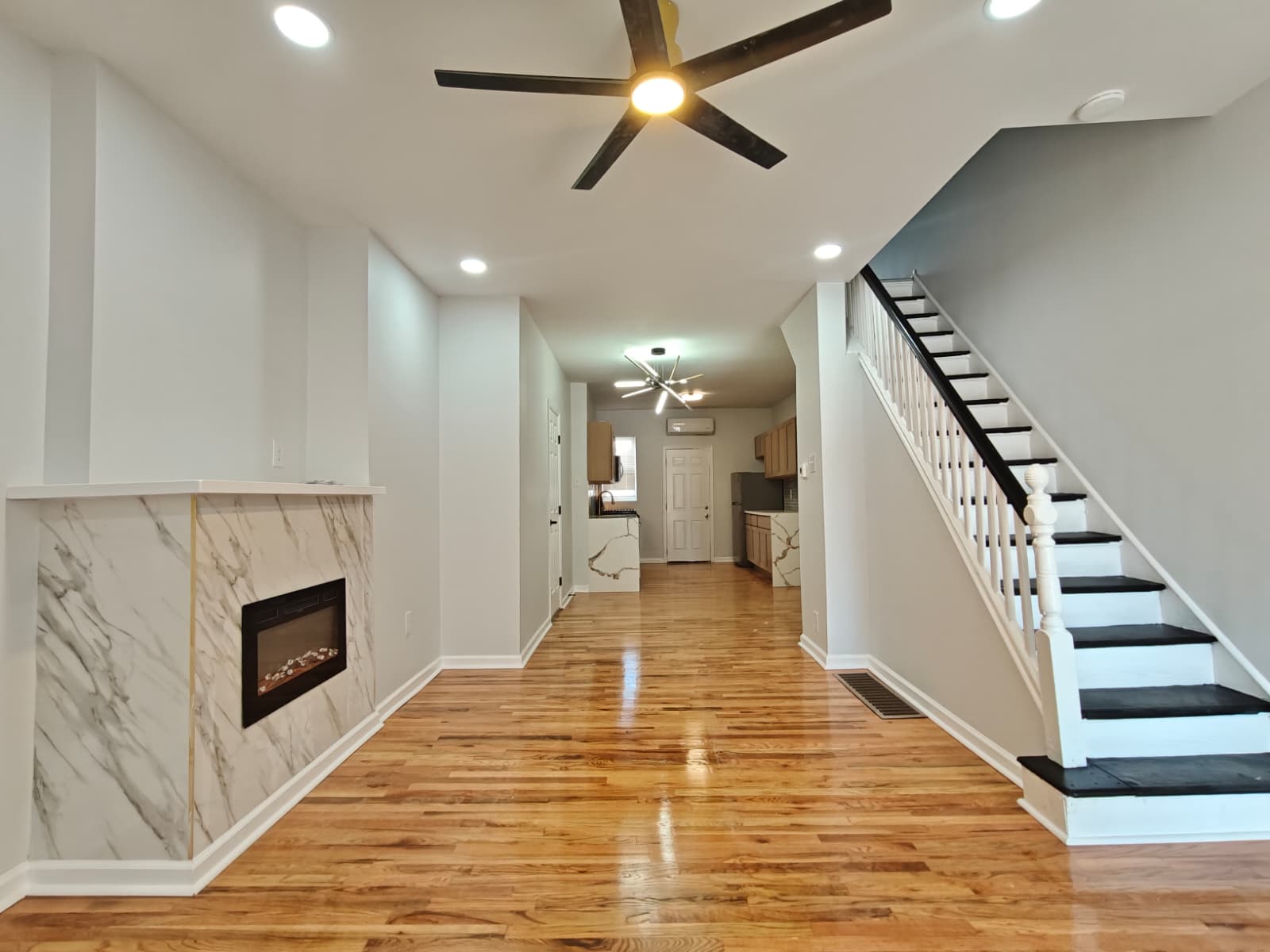 Philadelphia Townhome: 344 N Redfield St