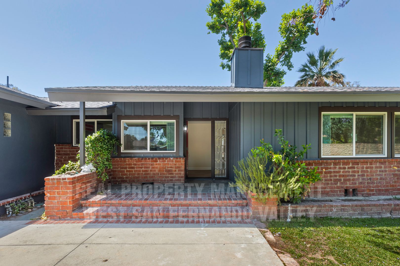 North Hills House: 9801 Columbus Ave.
