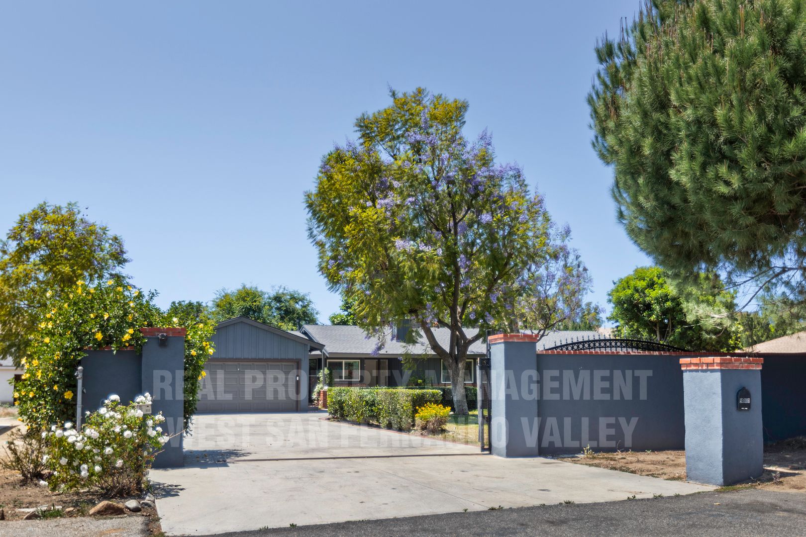 North Hills House: 9801 Columbus Ave.
