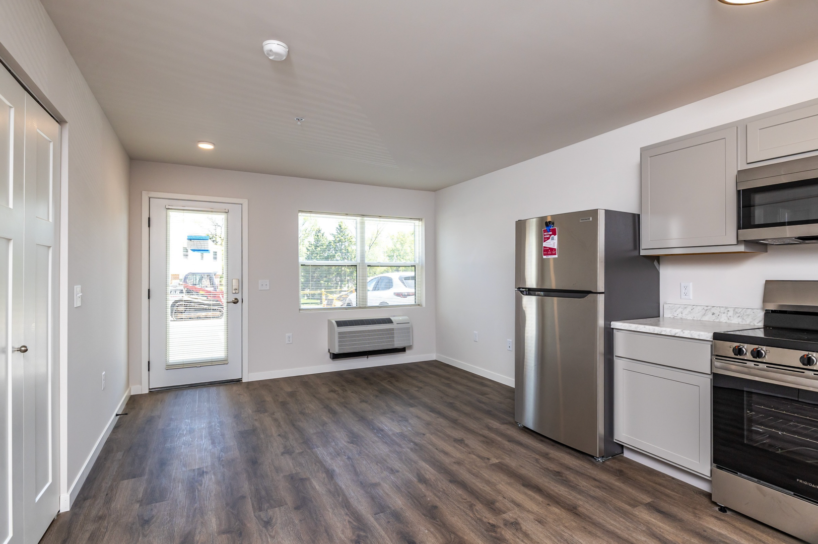 Milton Apartment: 899 Chapel Dr
