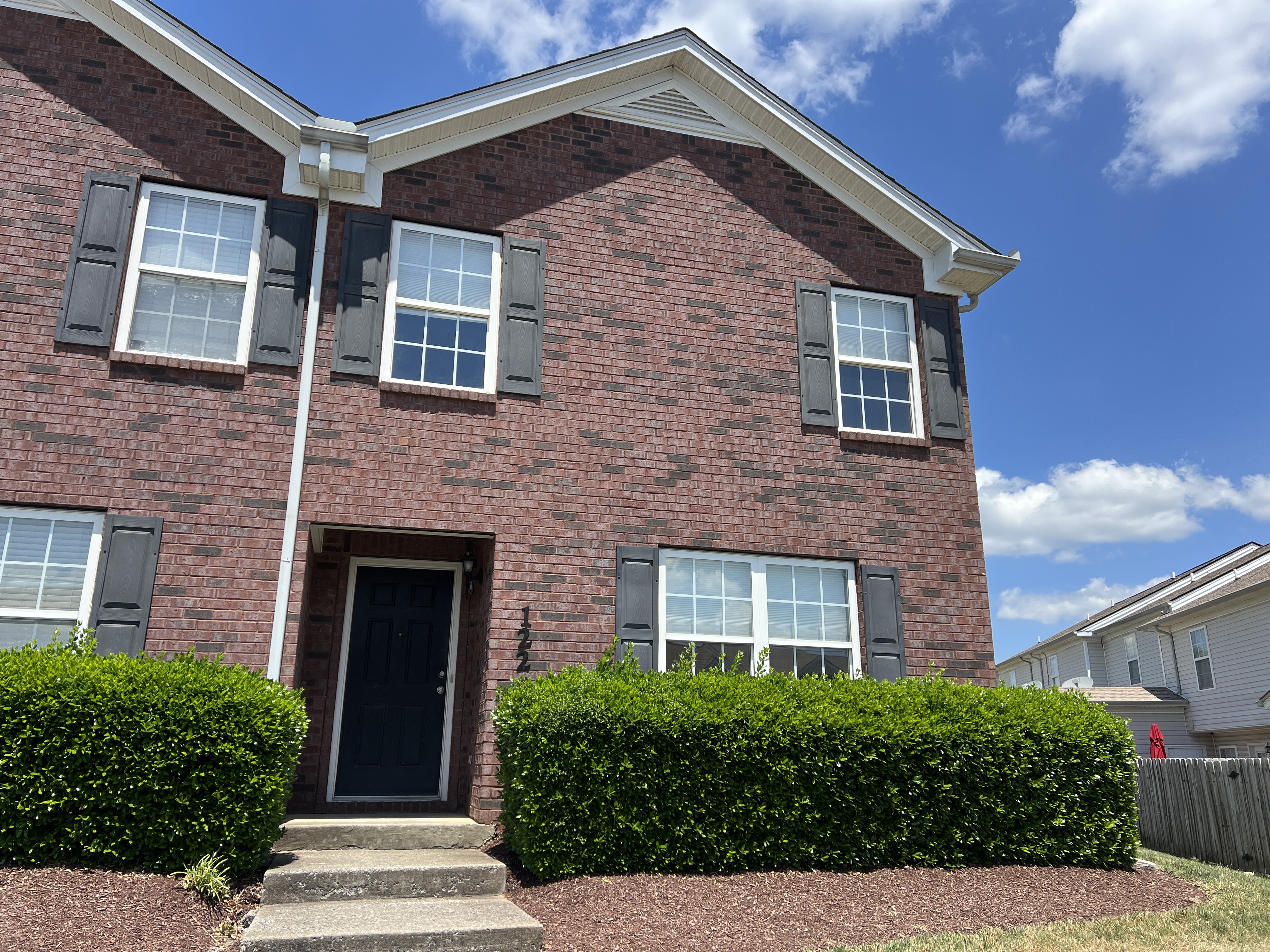 Smyrna House: 122 Wolverine Ct