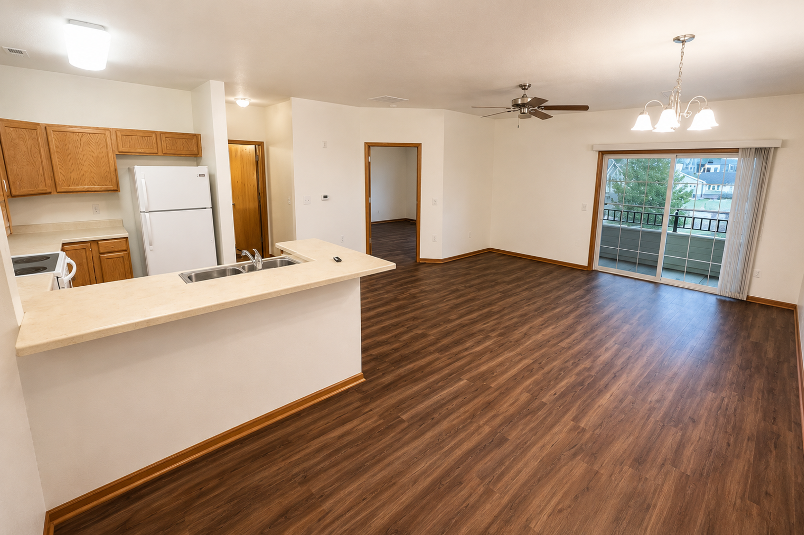 OREGON Apartment: 218 WOLFE St